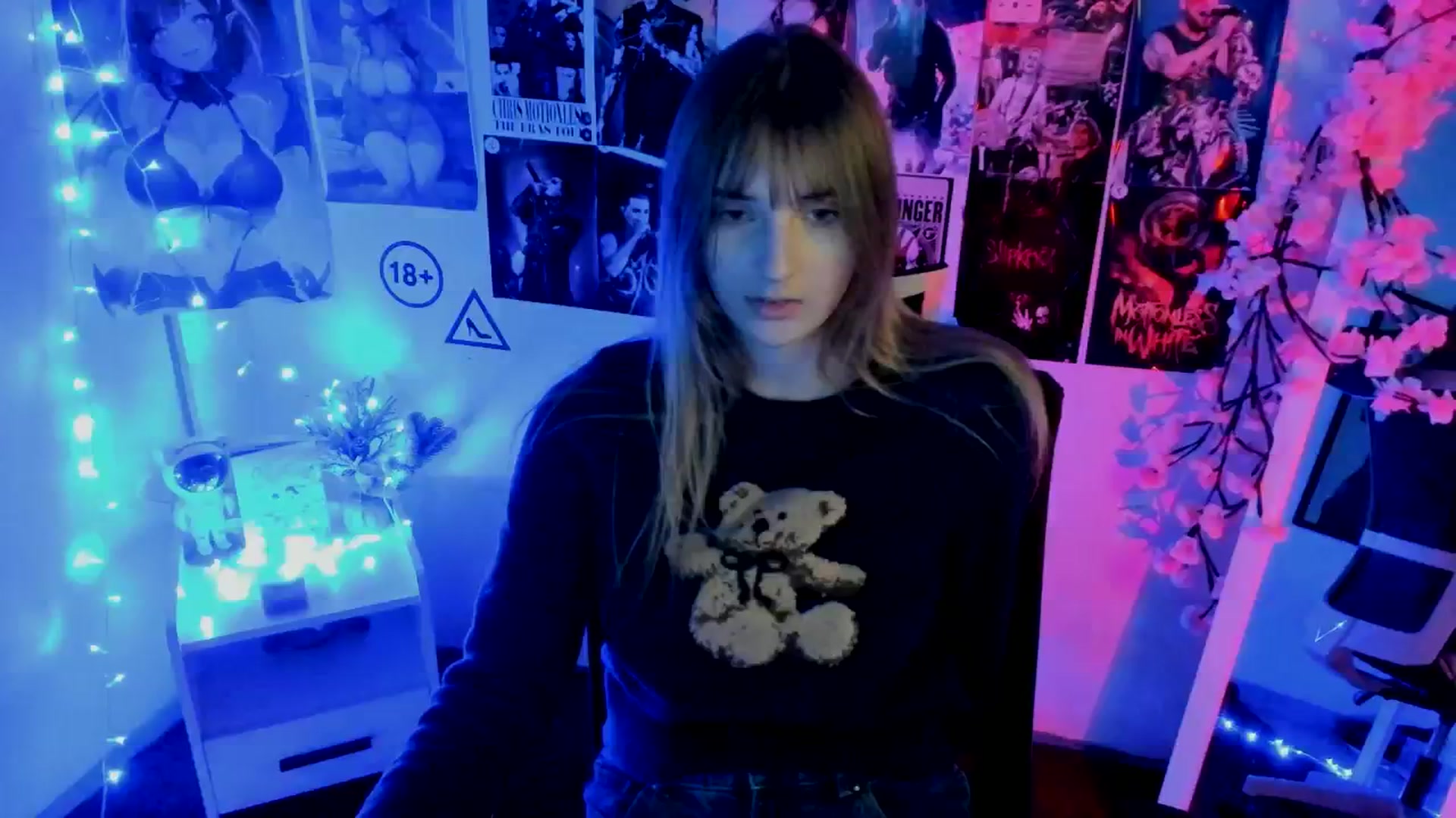 Gallery image thumbnail from Lisa_Star_'s myfreecams stream on, 11/22/2025, 15:26 image 18 of 20