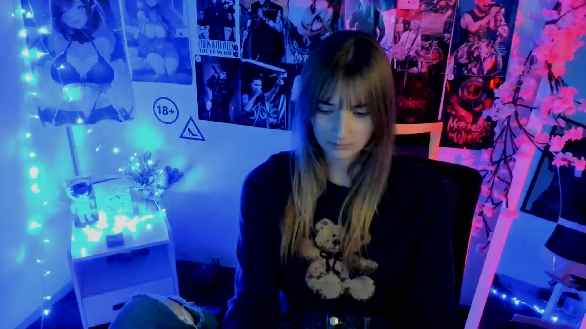Gallery image thumbnail from Lisa_Star_'s myfreecams stream on, 11/22/2025, 15:26 image 9 of 20