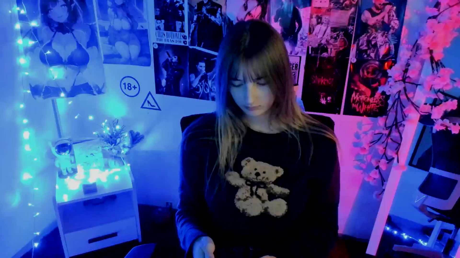 Gallery image thumbnail from Lisa_Star_'s myfreecams stream on, 11/22/2025, 15:26 image 19 of 20