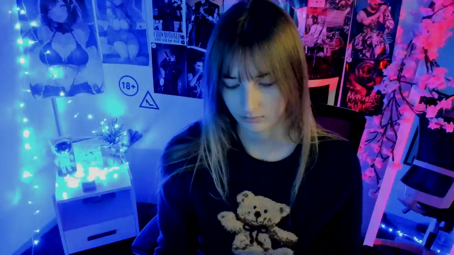 Gallery image thumbnail from Lisa_Star_'s myfreecams stream on, 11/22/2025, 15:26 image 15 of 20