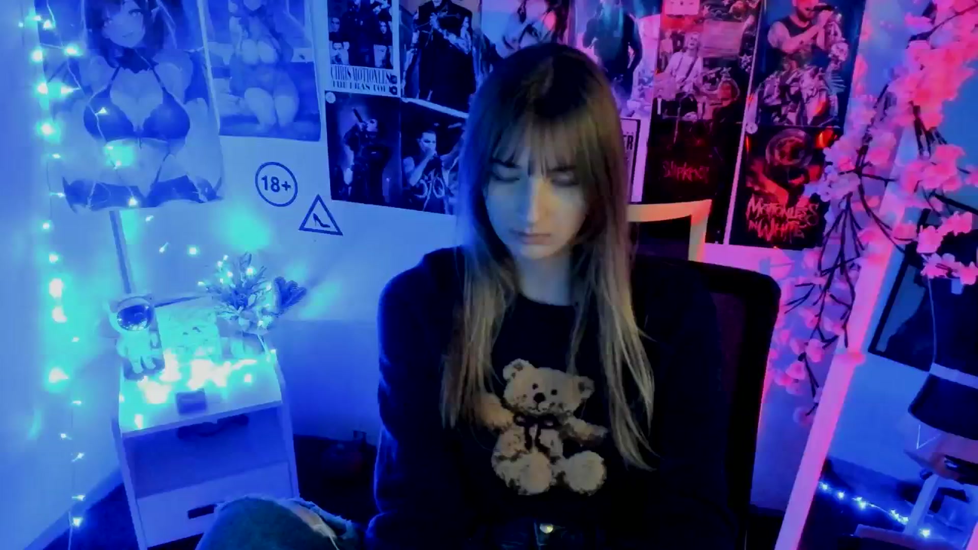 Gallery image thumbnail from Lisa_Star_'s myfreecams stream on, 11/22/2025, 15:26 image 5 of 20