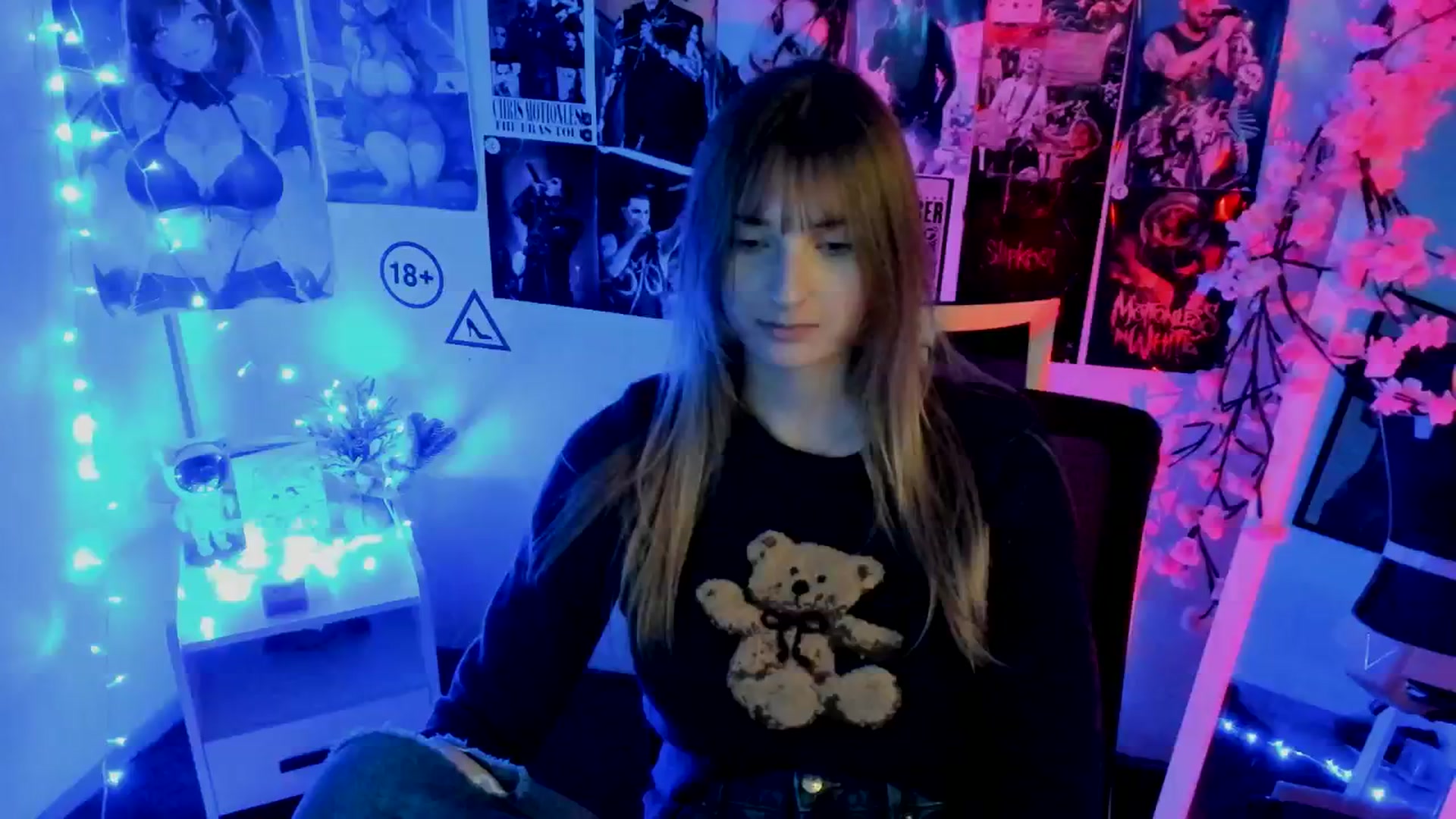 Gallery image thumbnail from Lisa_Star_'s myfreecams stream on, 11/22/2025, 15:26 image 2 of 20
