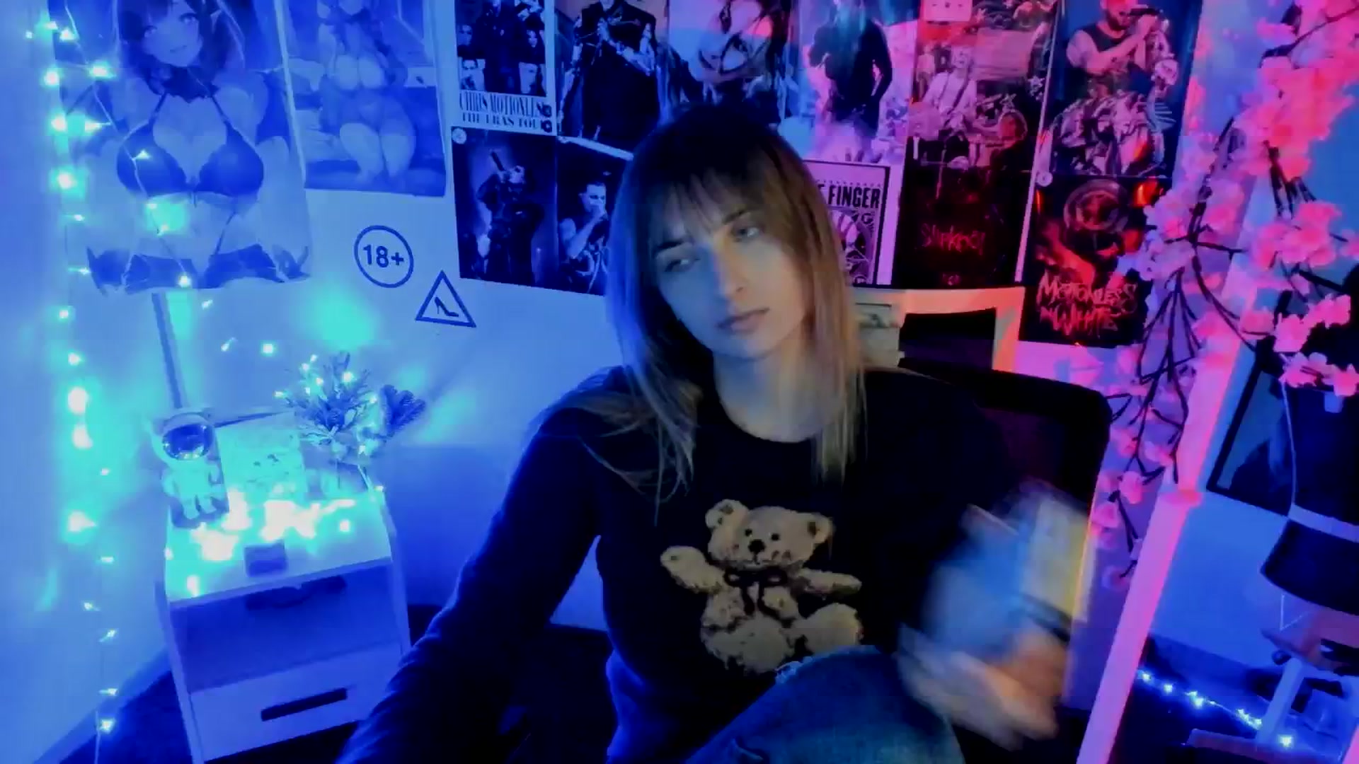Gallery image thumbnail from Lisa_Star_'s myfreecams stream on, 11/22/2025, 15:26 image 13 of 20