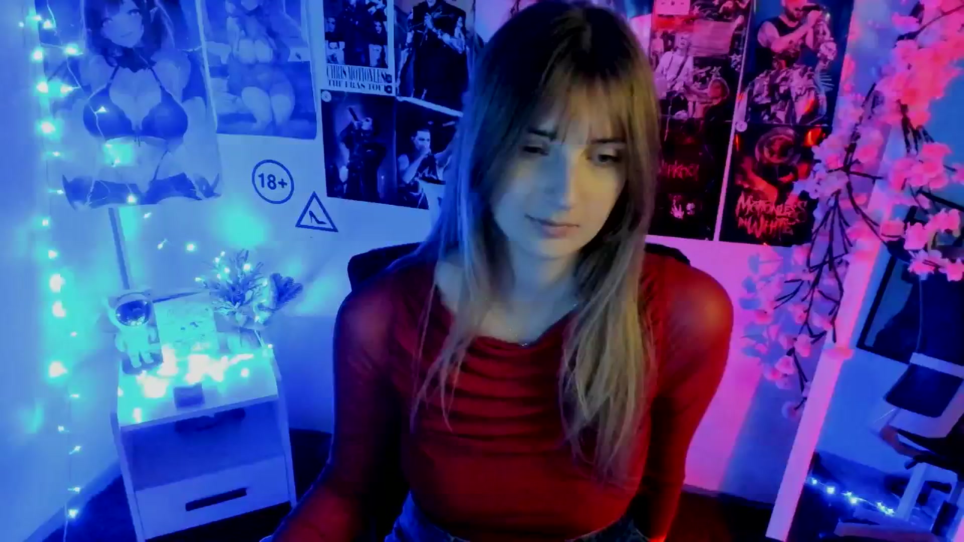 Gallery image thumbnail from Lisa_Star_'s myfreecams stream on, 11/22/2025, 17:28 image 9 of 20