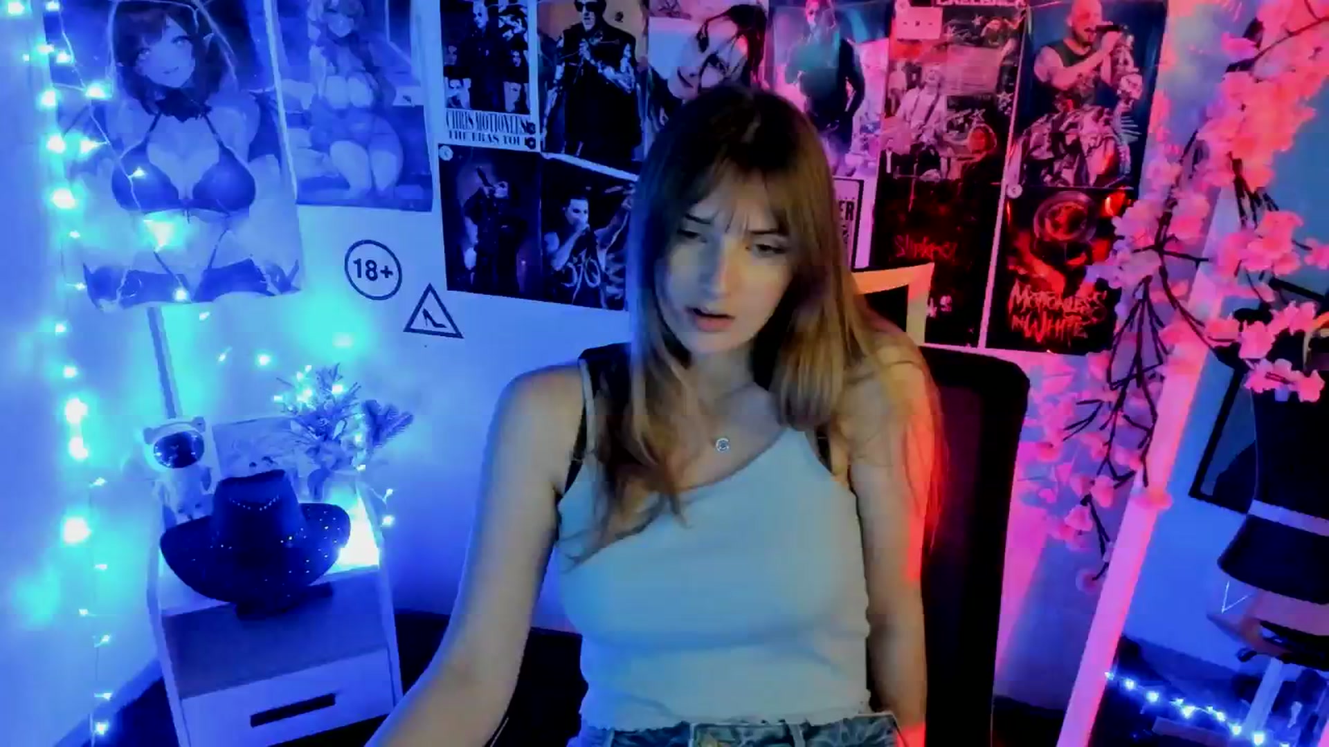 Gallery image thumbnail from Lisa_Star_'s myfreecams stream on, 11/23/2025, 14:37 image 13 of 20