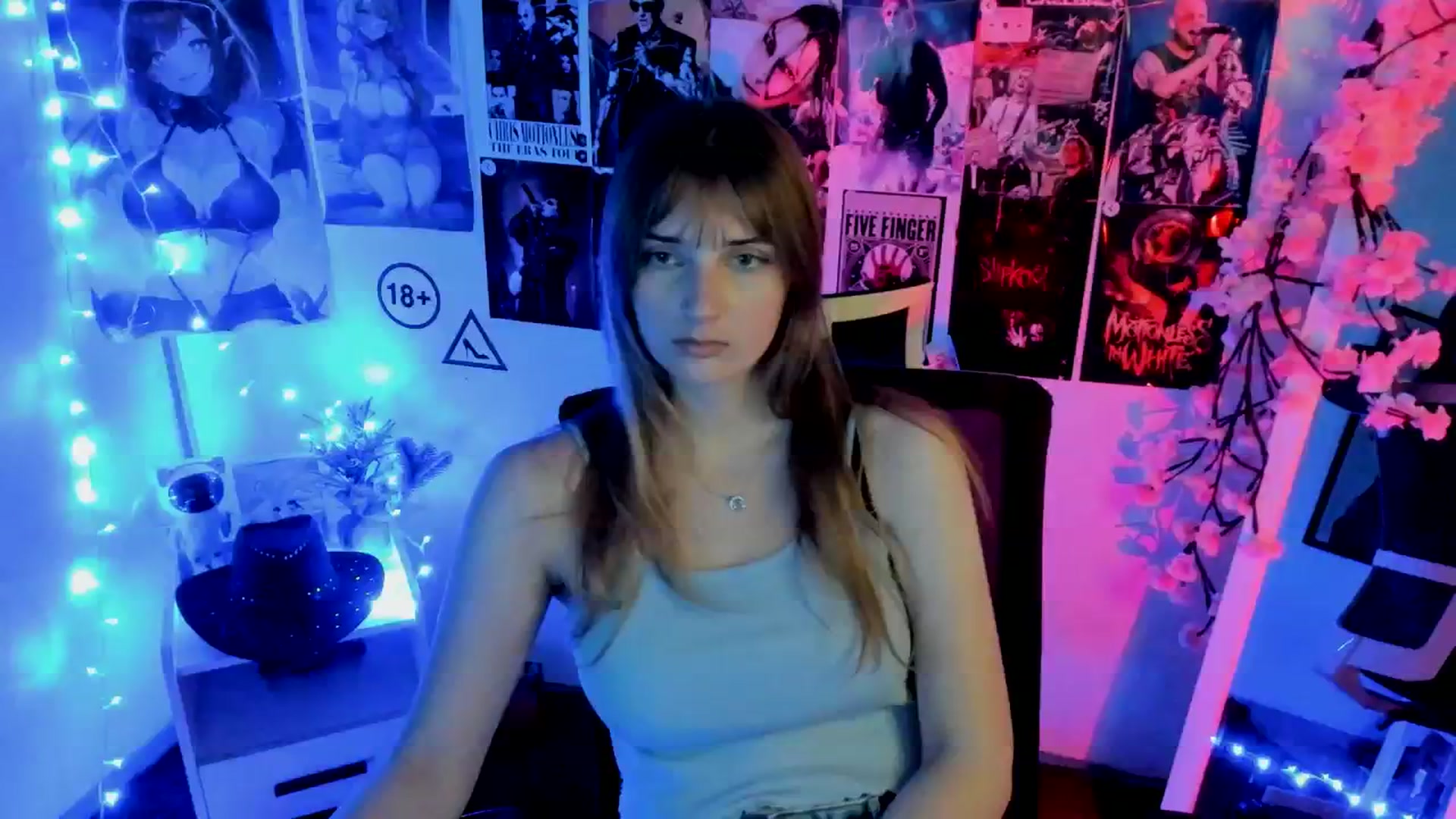 Gallery image thumbnail from Lisa_Star_'s myfreecams stream on, 11/23/2025, 14:37 image 5 of 20