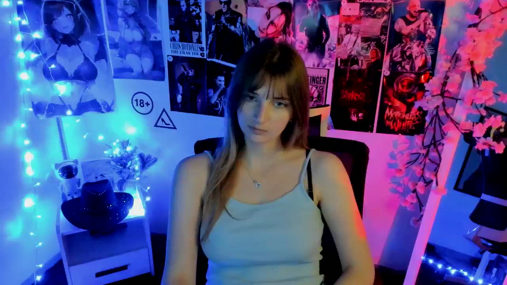 Gallery image thumbnail from Lisa_Star_'s myfreecams stream on, 11/23/2025, 15:43 image 1 of 20