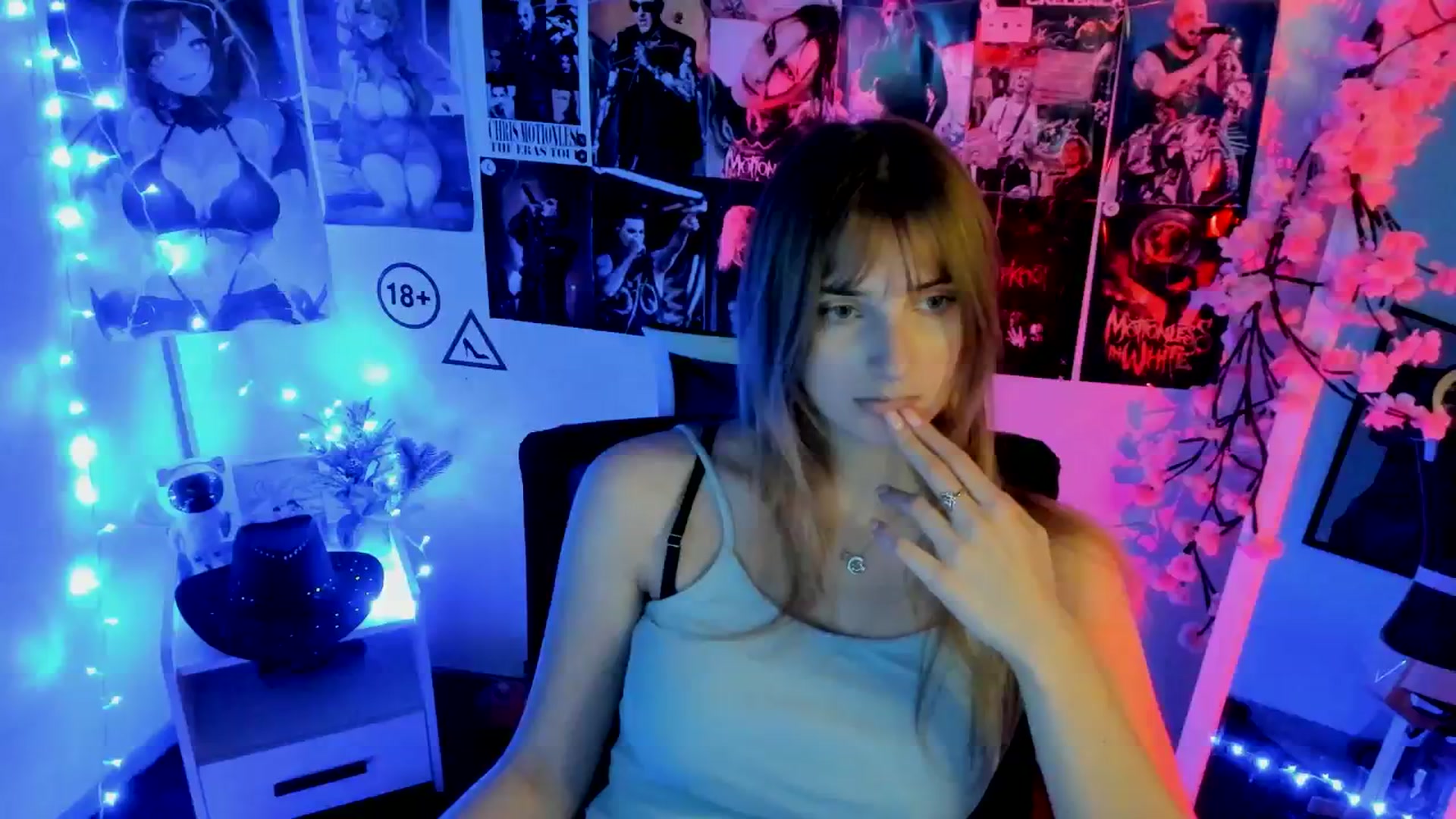 Gallery image thumbnail from Lisa_Star_'s myfreecams stream on, 11/23/2025, 15:43 image 15 of 20