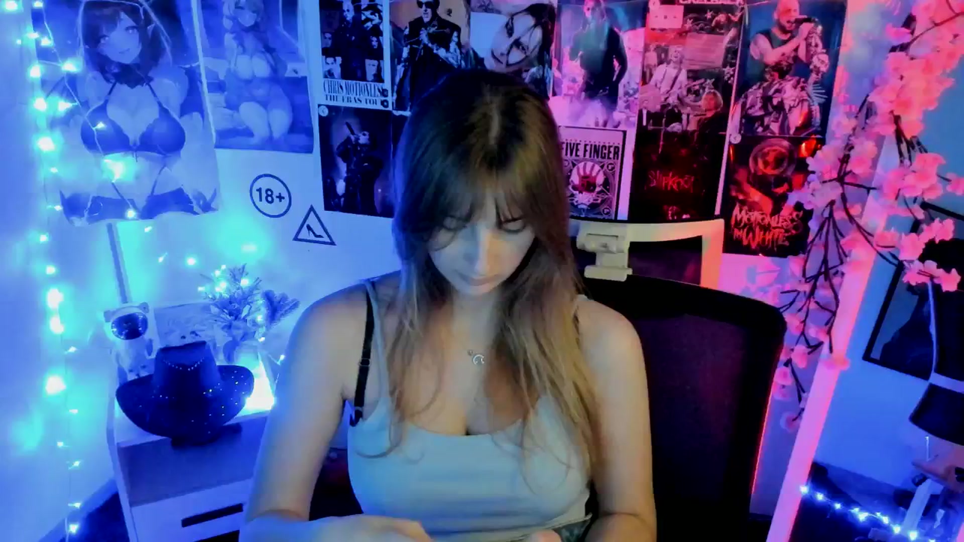 Gallery image thumbnail from Lisa_Star_'s myfreecams stream on, 11/23/2025, 17:14 image 10 of 20