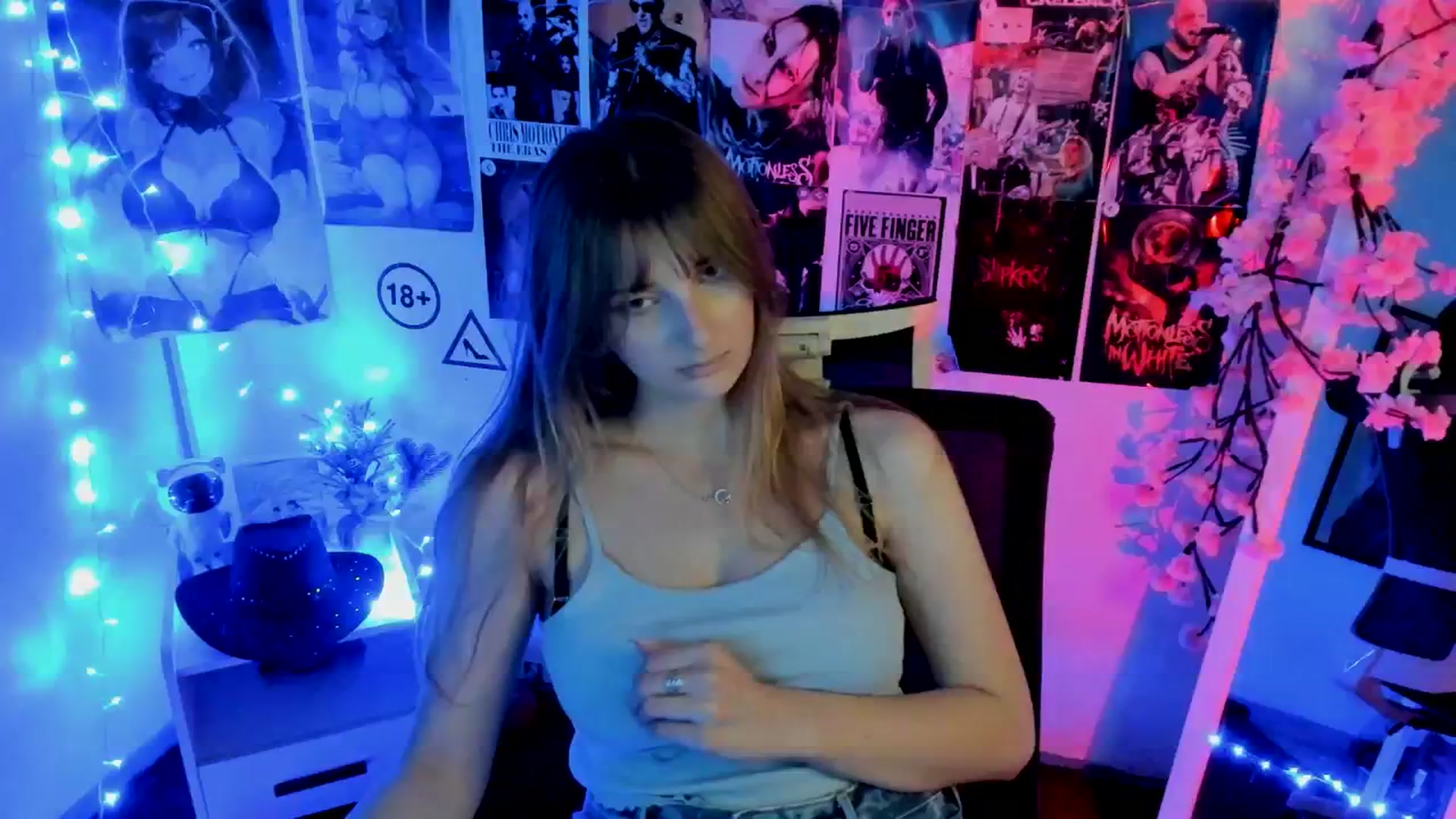 Gallery image thumbnail from Lisa_Star_'s myfreecams stream on, 11/23/2025, 17:14 image 12 of 20