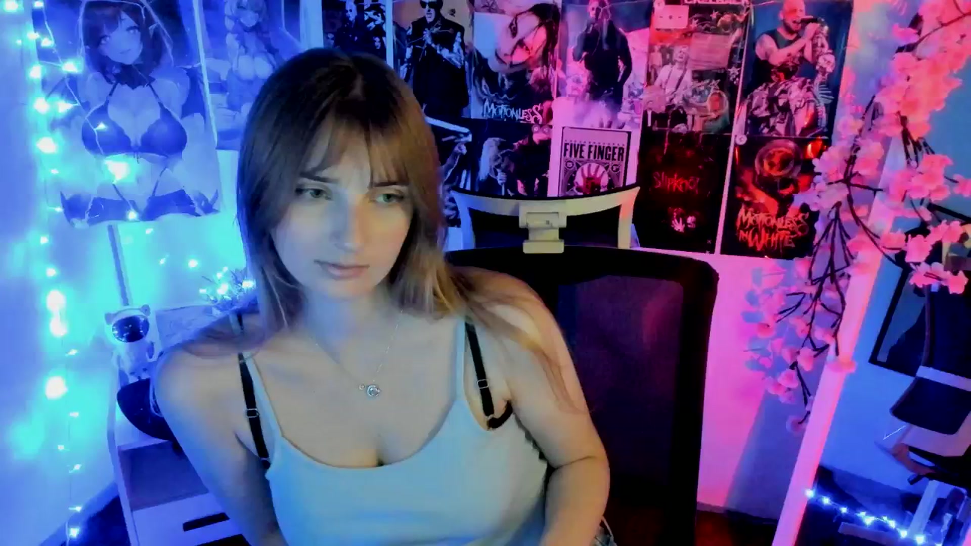 Gallery image thumbnail from Lisa_Star_'s myfreecams stream on, 11/23/2025, 17:14 image 17 of 20