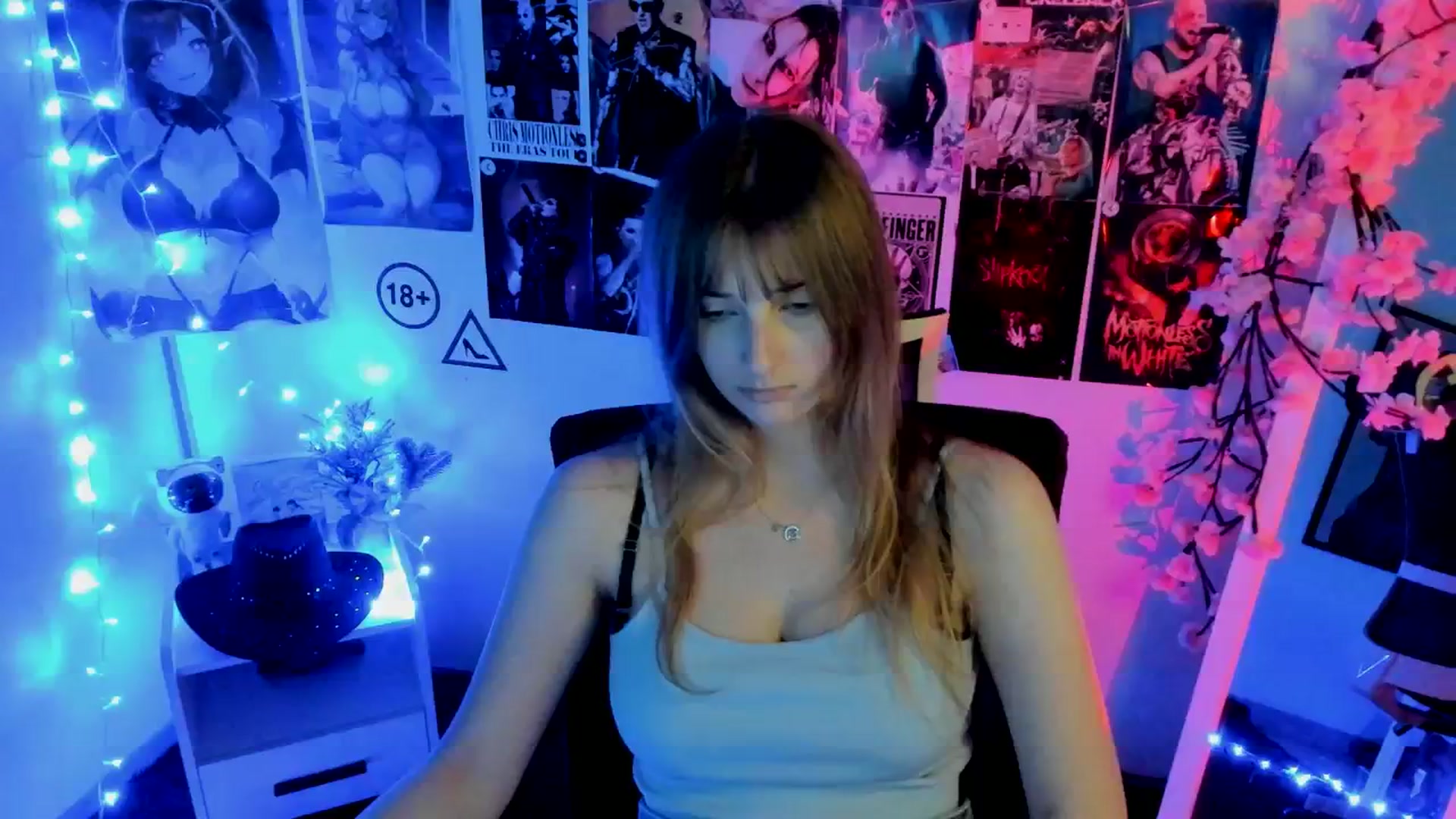 Gallery image thumbnail from Lisa_Star_'s myfreecams stream on, 11/23/2025, 17:14 image 1 of 20