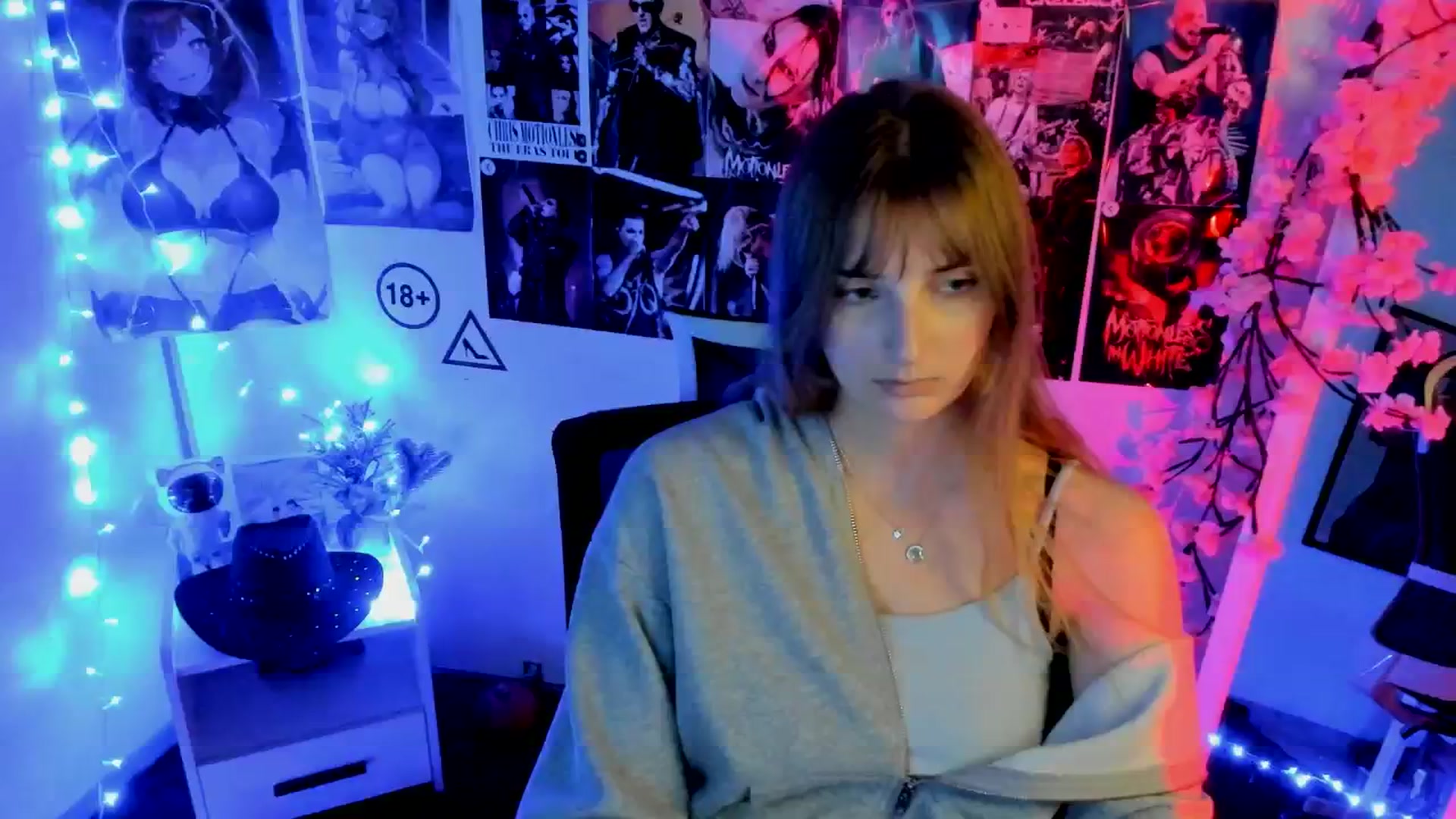 Gallery image thumbnail from Lisa_Star_'s myfreecams stream on, 11/23/2025, 17:44 image 9 of 20