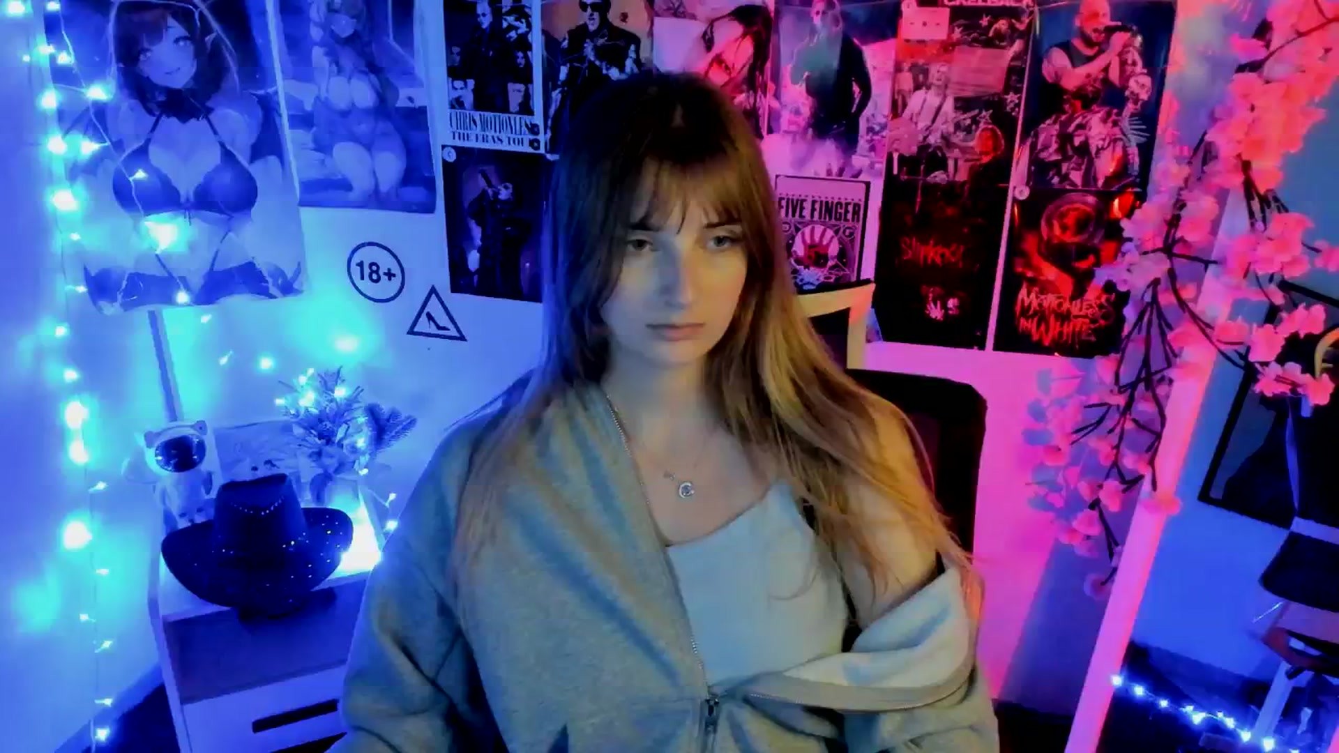Gallery image thumbnail from Lisa_Star_'s myfreecams stream on, 11/23/2025, 17:44 image 12 of 20