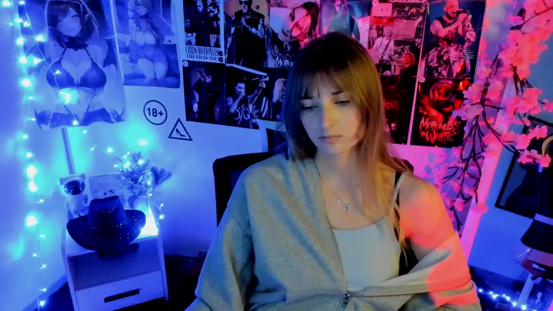 Gallery image thumbnail from Lisa_Star_'s myfreecams stream on, 11/23/2025, 17:44 image 10 of 20