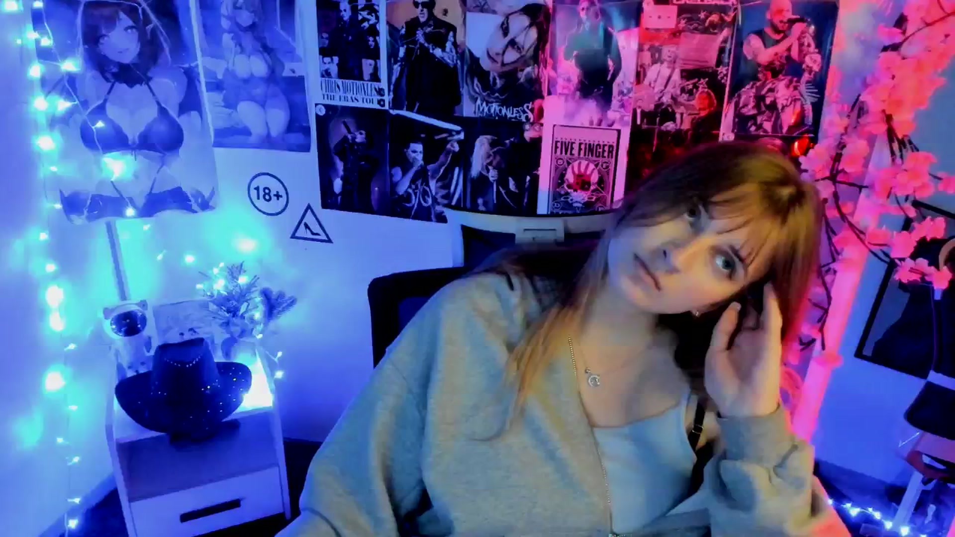 Gallery image thumbnail from Lisa_Star_'s myfreecams stream on, 11/23/2025, 17:44 image 7 of 20