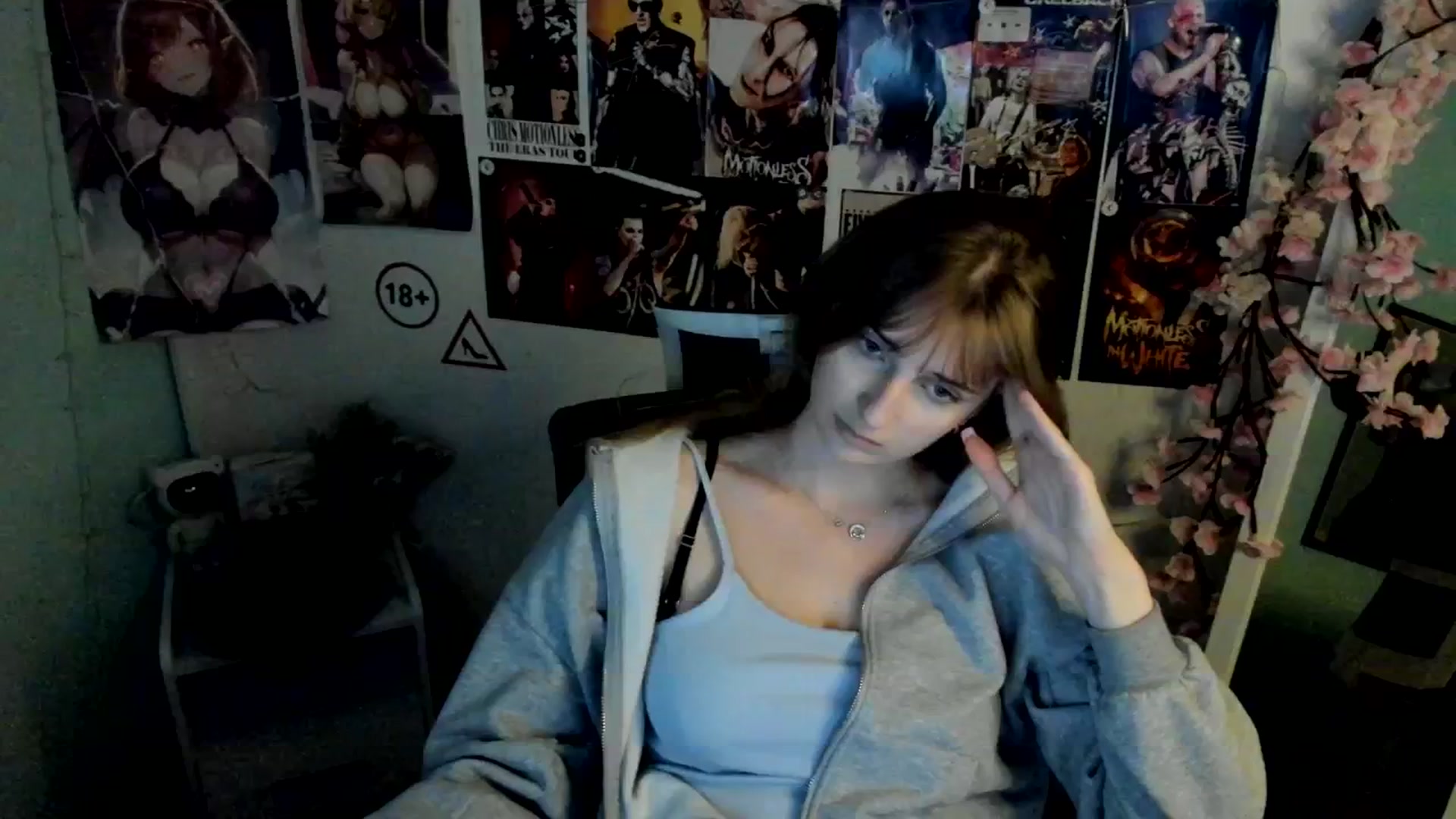 Gallery image thumbnail from Lisa_Star_'s myfreecams stream on, 11/23/2025, 18:47 image 9 of 20