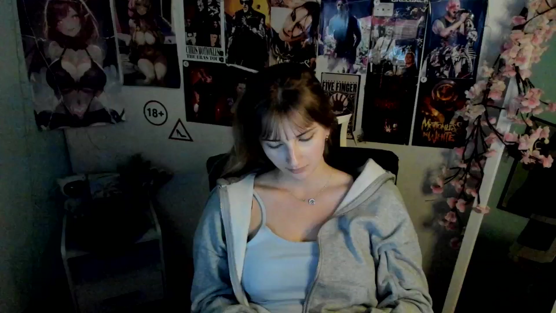 Gallery image thumbnail from Lisa_Star_'s myfreecams stream on, 11/23/2025, 18:47 image 8 of 20