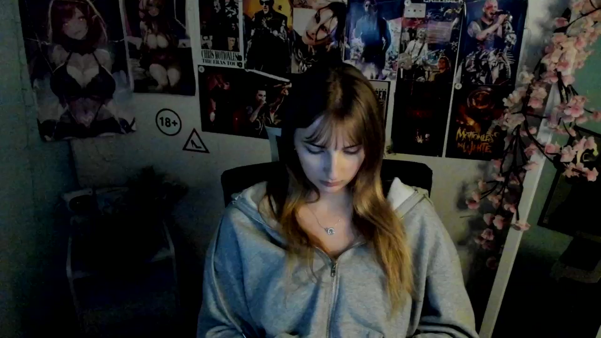 Gallery image thumbnail from Lisa_Star_'s myfreecams stream on, 11/23/2025, 18:47 image 3 of 20