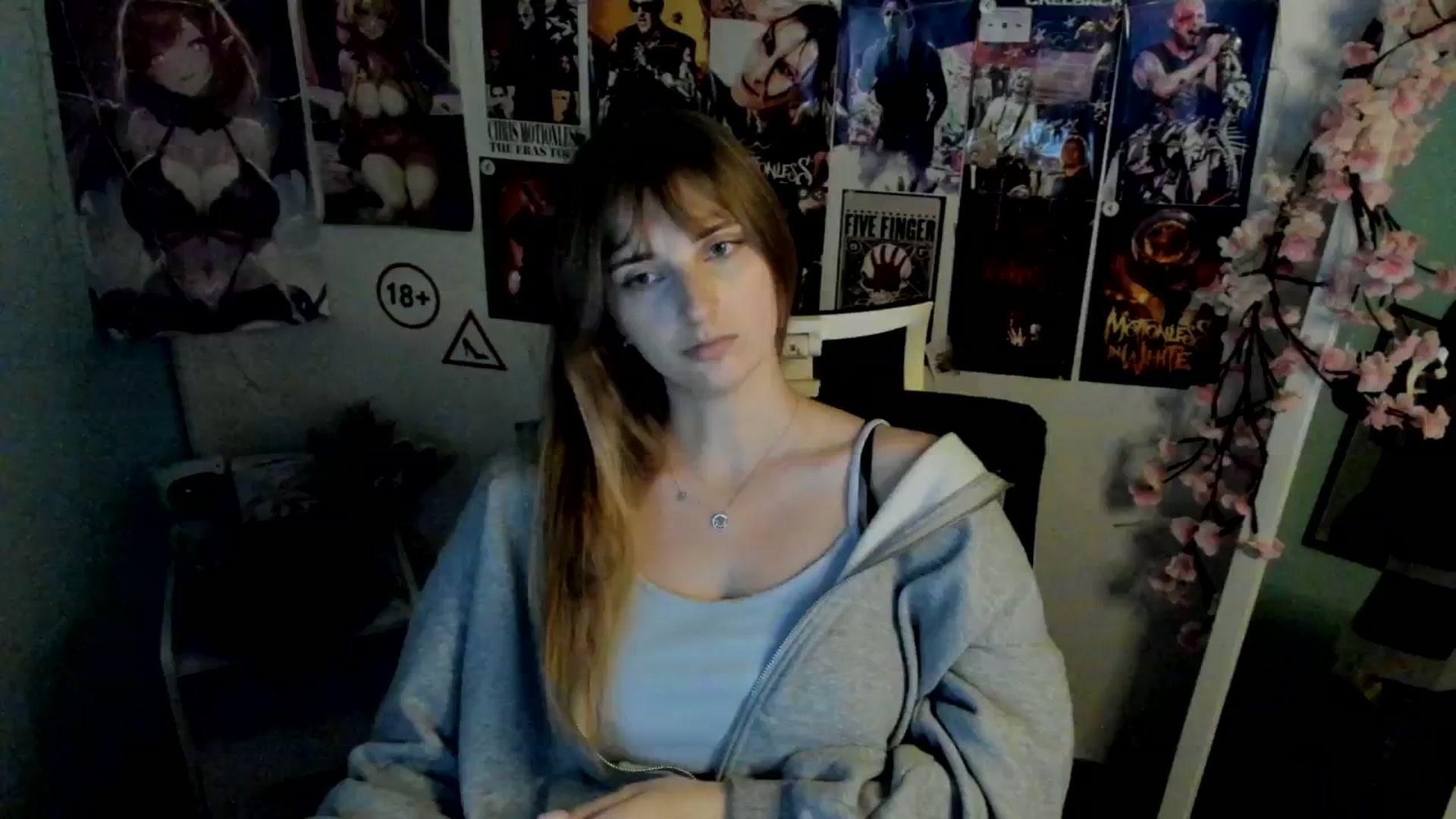 Gallery image thumbnail from Lisa_Star_'s myfreecams stream on, 11/23/2025, 18:47 image 17 of 20