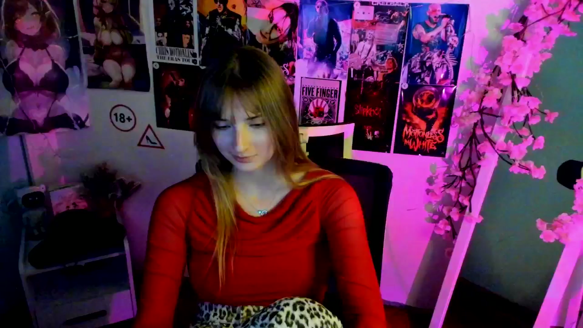 Gallery image thumbnail from Lisa_Star_'s myfreecams stream on, 11/24/2025, 14:32 image 11 of 20