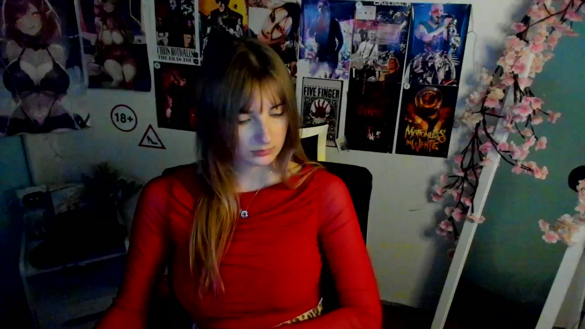 Gallery image thumbnail from Lisa_Star_'s myfreecams stream on, 11/24/2025, 17:30 image 18 of 20