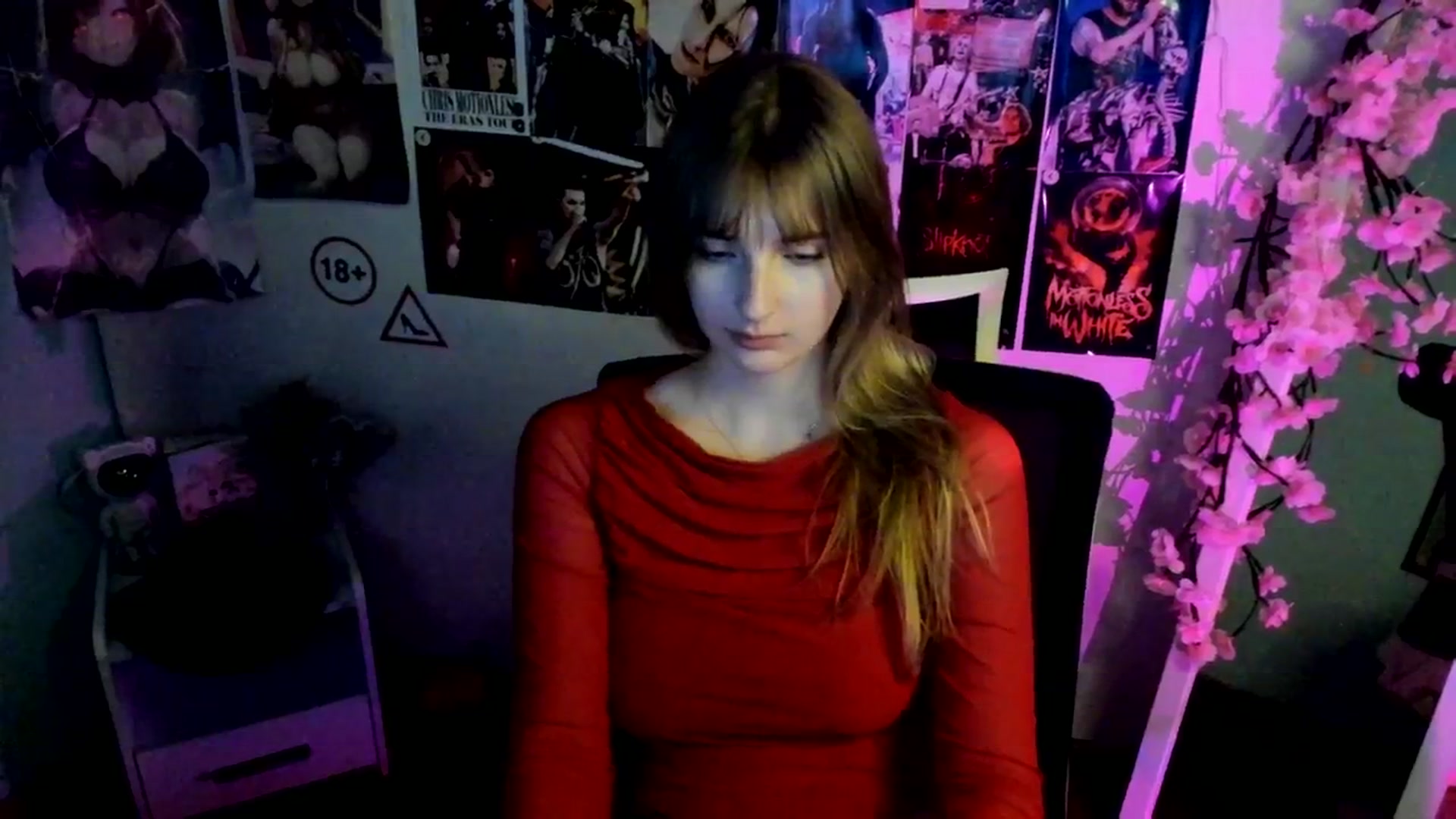 Gallery image thumbnail from Lisa_Star_'s myfreecams stream on, 11/26/2025, 18:05 image 12 of 20