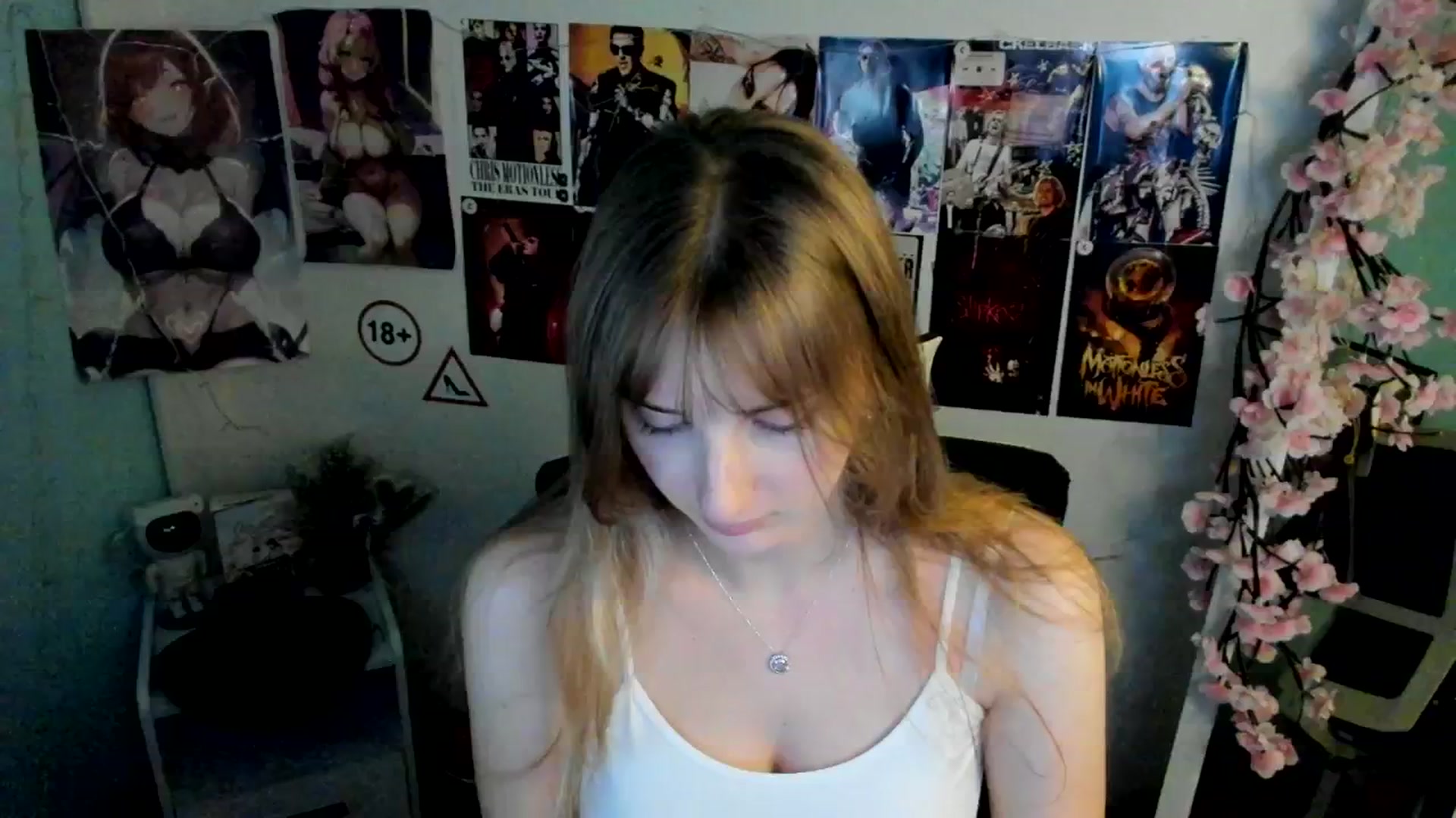 Gallery image thumbnail from Lisa_Star_'s myfreecams stream on, 11/27/2025, 18:56 image 13 of 20