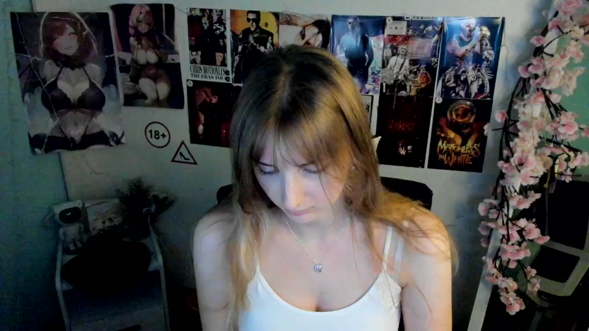 Gallery image thumbnail from Lisa_Star_'s myfreecams stream on, 11/27/2025, 18:56 image 14 of 20