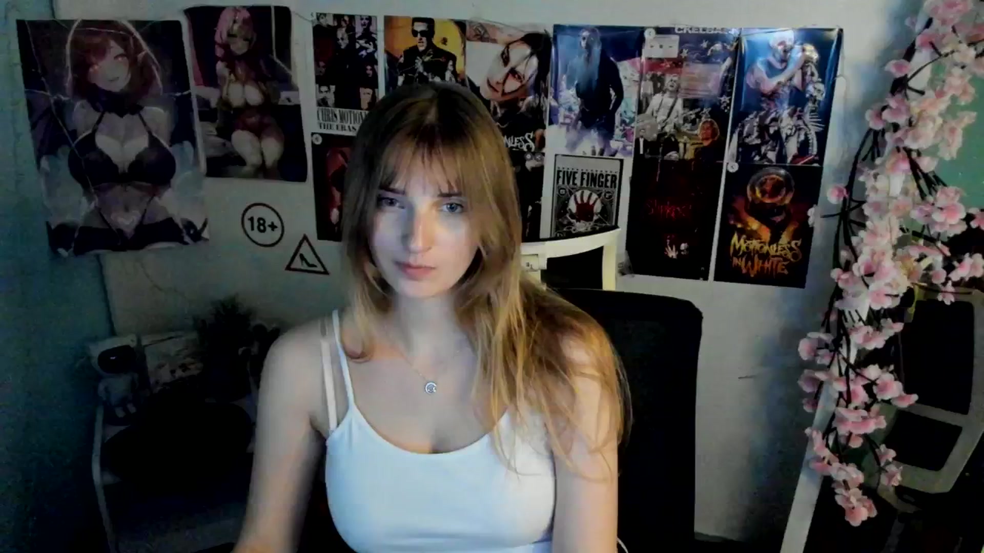 Gallery image thumbnail from Lisa_Star_'s myfreecams stream on, 11/27/2025, 18:56 image 6 of 20