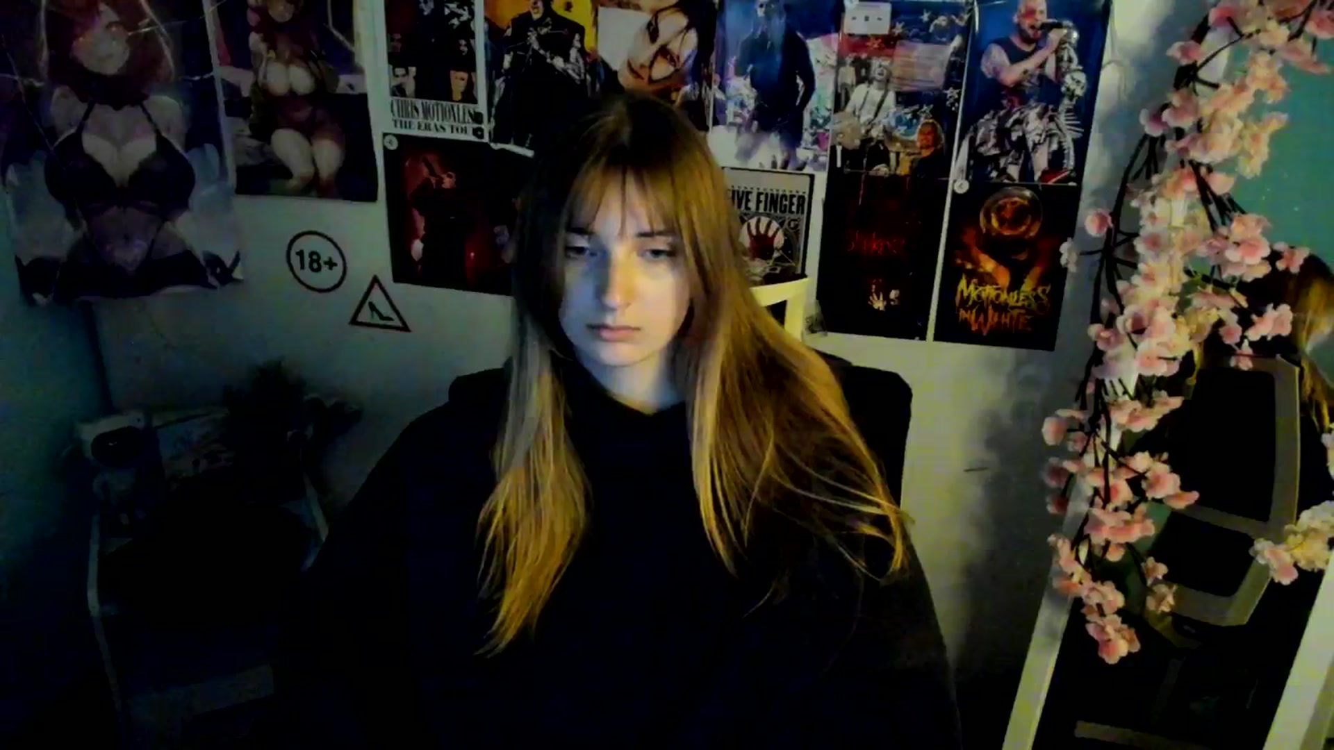 Gallery image thumbnail from Lisa_Star_'s myfreecams stream on, 11/29/2025, 15:02 image 18 of 20