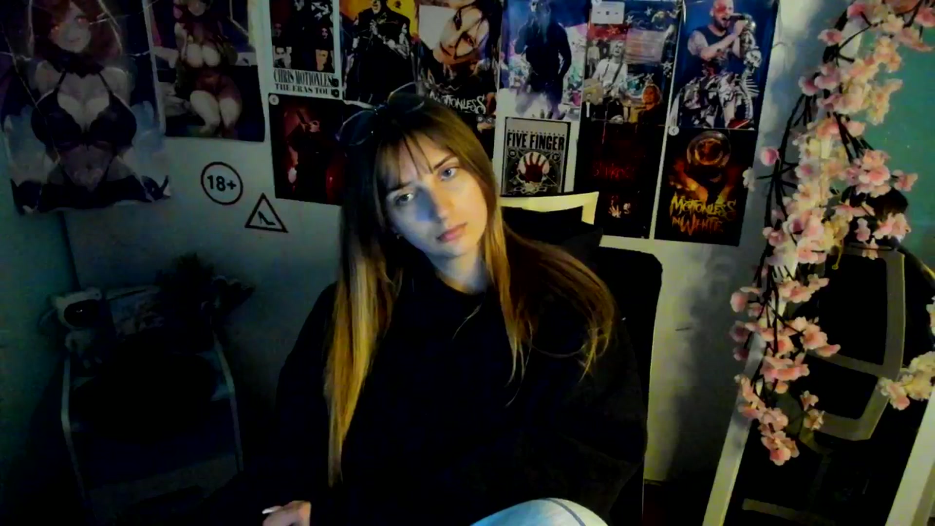 Gallery image thumbnail from Lisa_Star_'s myfreecams stream on, 11/29/2025, 15:02 image 7 of 20