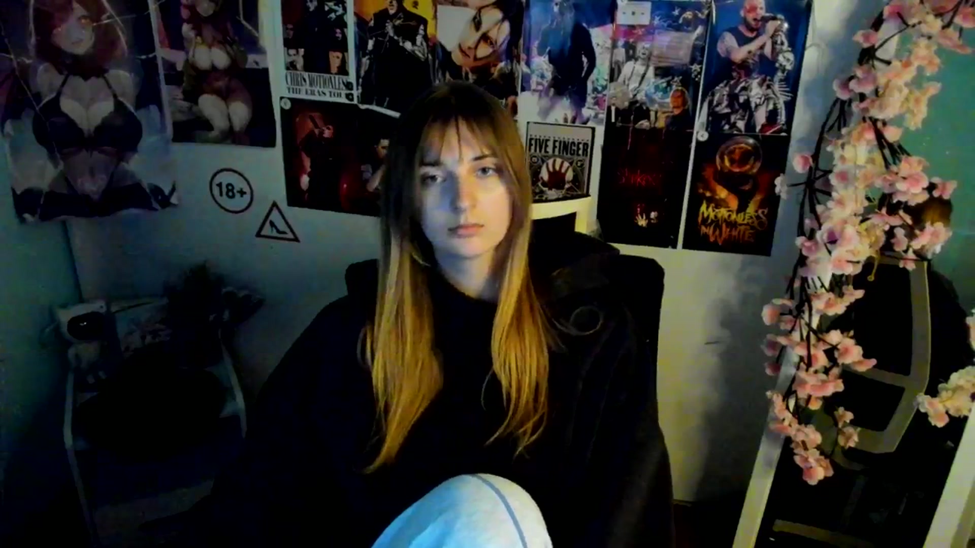 Gallery image thumbnail from Lisa_Star_'s myfreecams stream on, 11/29/2025, 15:02 image 14 of 20