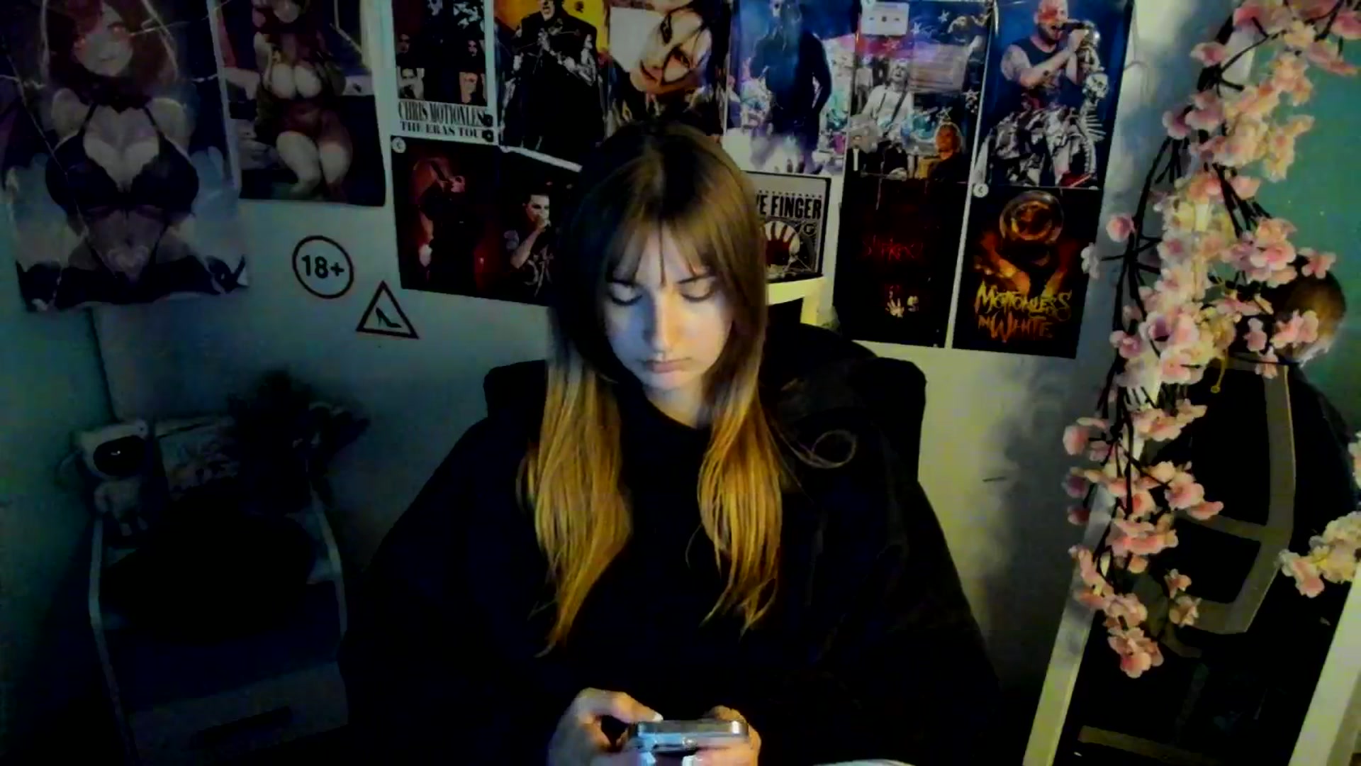 Gallery image thumbnail from Lisa_Star_'s myfreecams stream on, 11/29/2025, 15:02 image 13 of 20