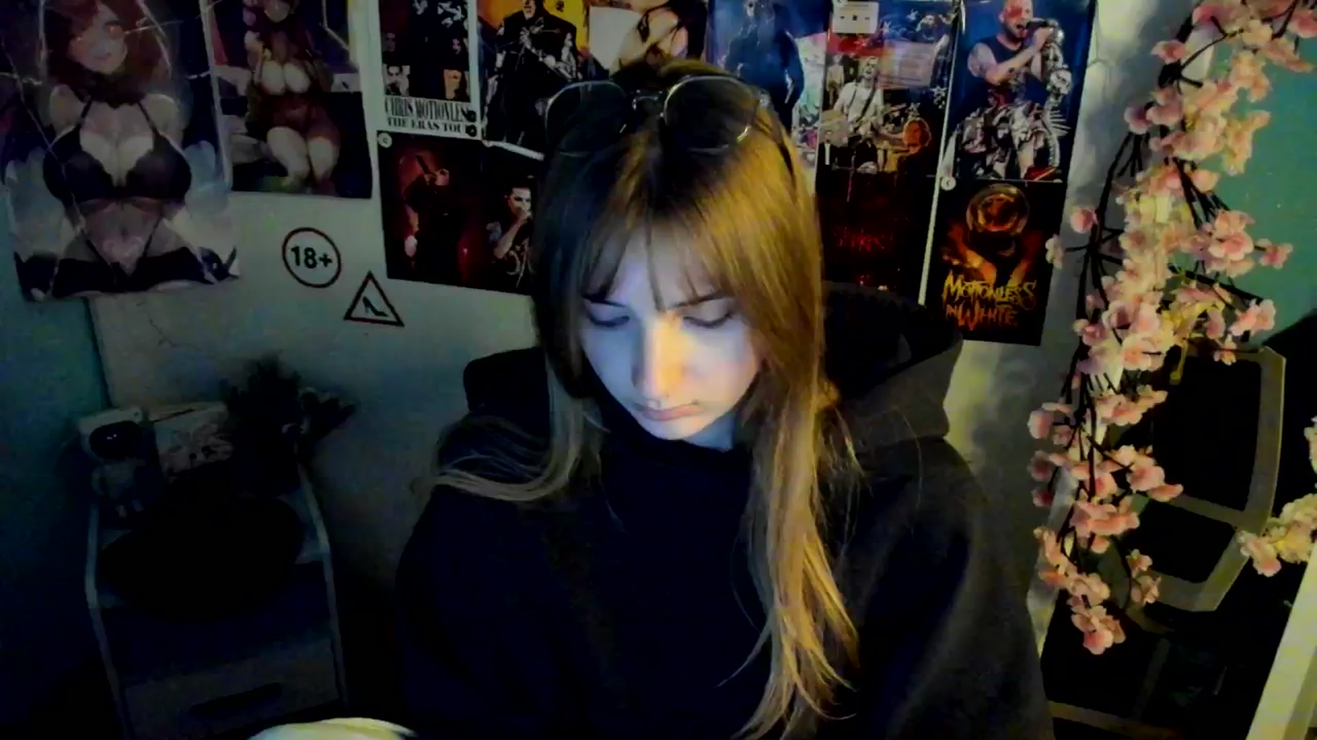 Gallery image thumbnail from Lisa_Star_'s myfreecams stream on, 11/29/2025, 15:02 image 1 of 20