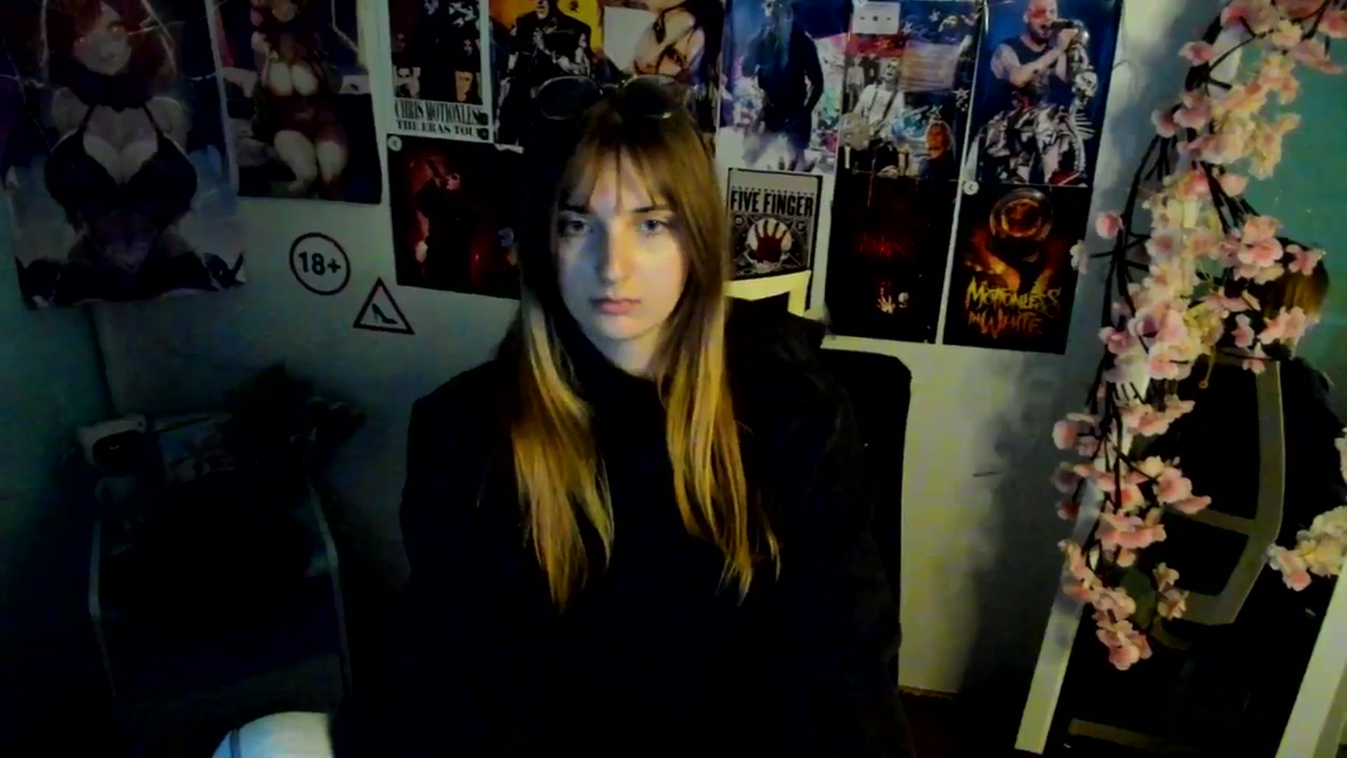 Gallery image thumbnail from Lisa_Star_'s myfreecams stream on, 11/29/2025, 15:02 image 9 of 20