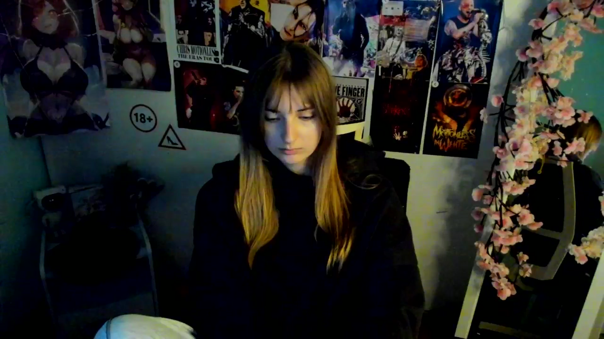 Gallery image thumbnail from Lisa_Star_'s myfreecams stream on, 11/29/2025, 15:02 image 12 of 20