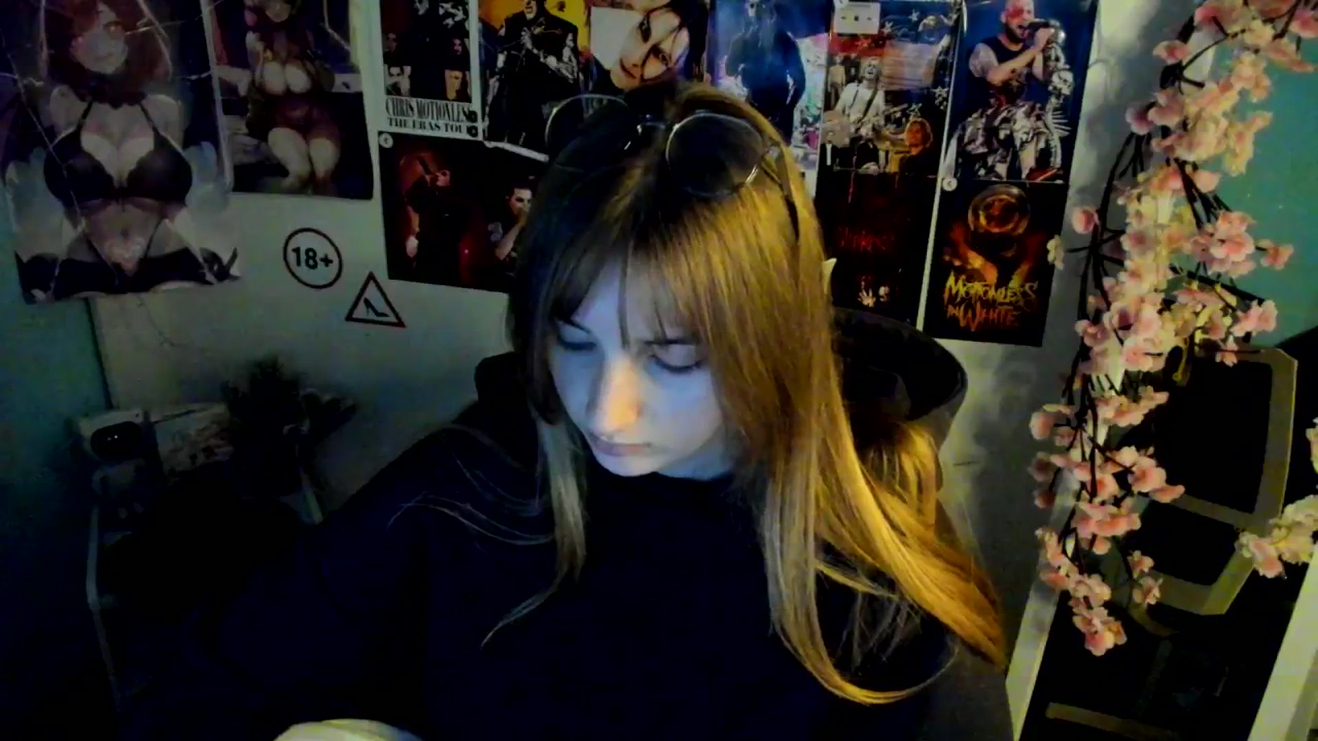 Gallery image thumbnail from Lisa_Star_'s myfreecams stream on, 11/29/2025, 15:02 image 4 of 20