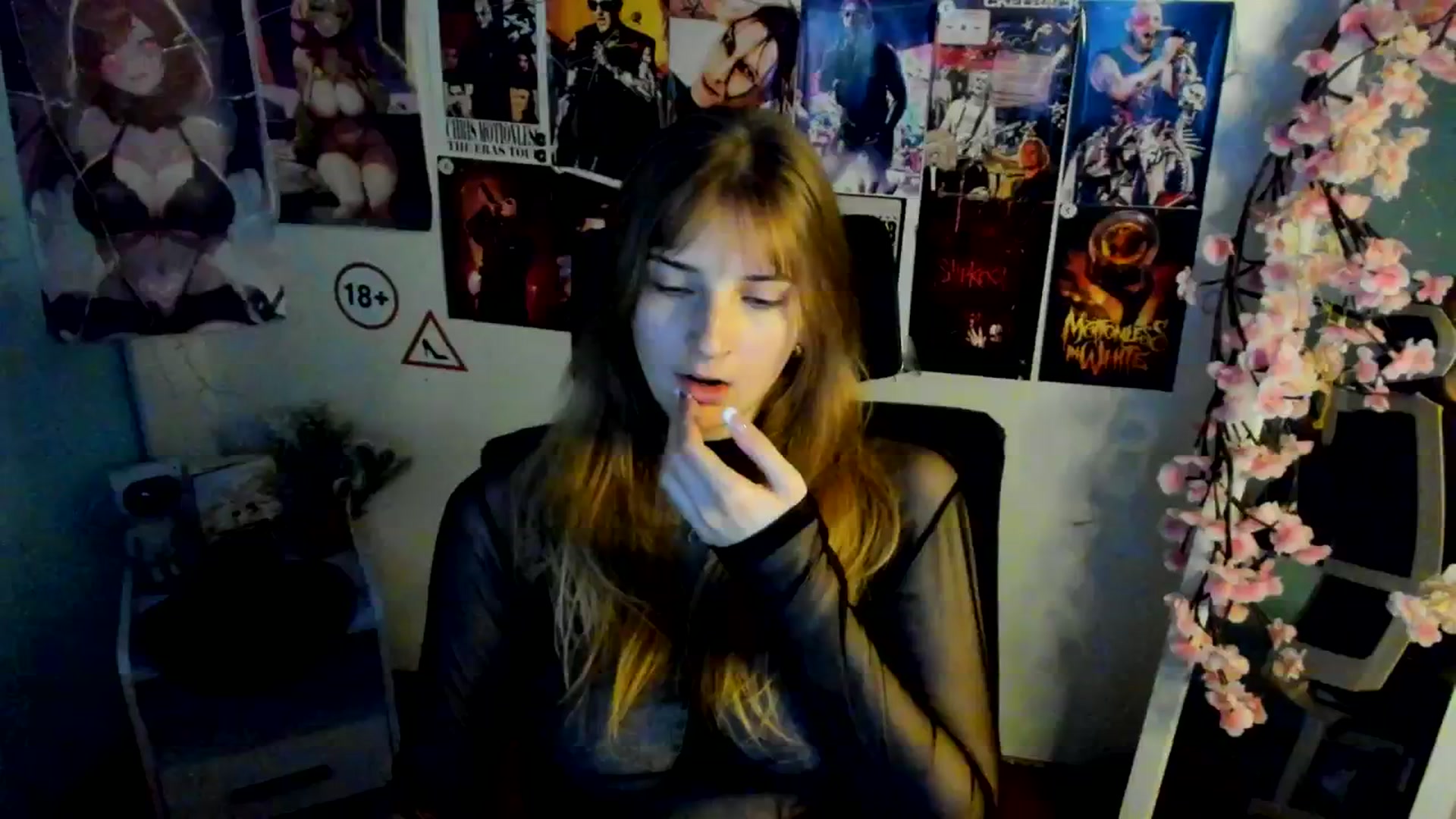Gallery image thumbnail from Lisa_Star_'s myfreecams stream on, 11/30/2025, 07:20 image 1 of 20