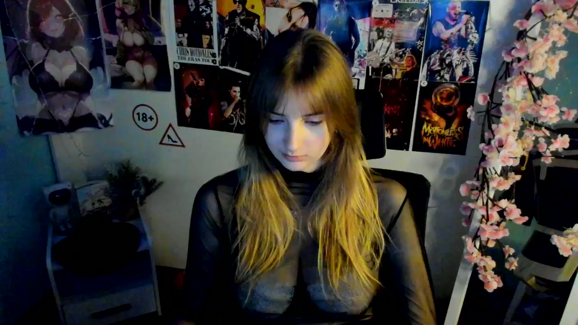 Gallery image thumbnail from Lisa_Star_'s myfreecams stream on, 11/30/2025, 07:20 image 14 of 20