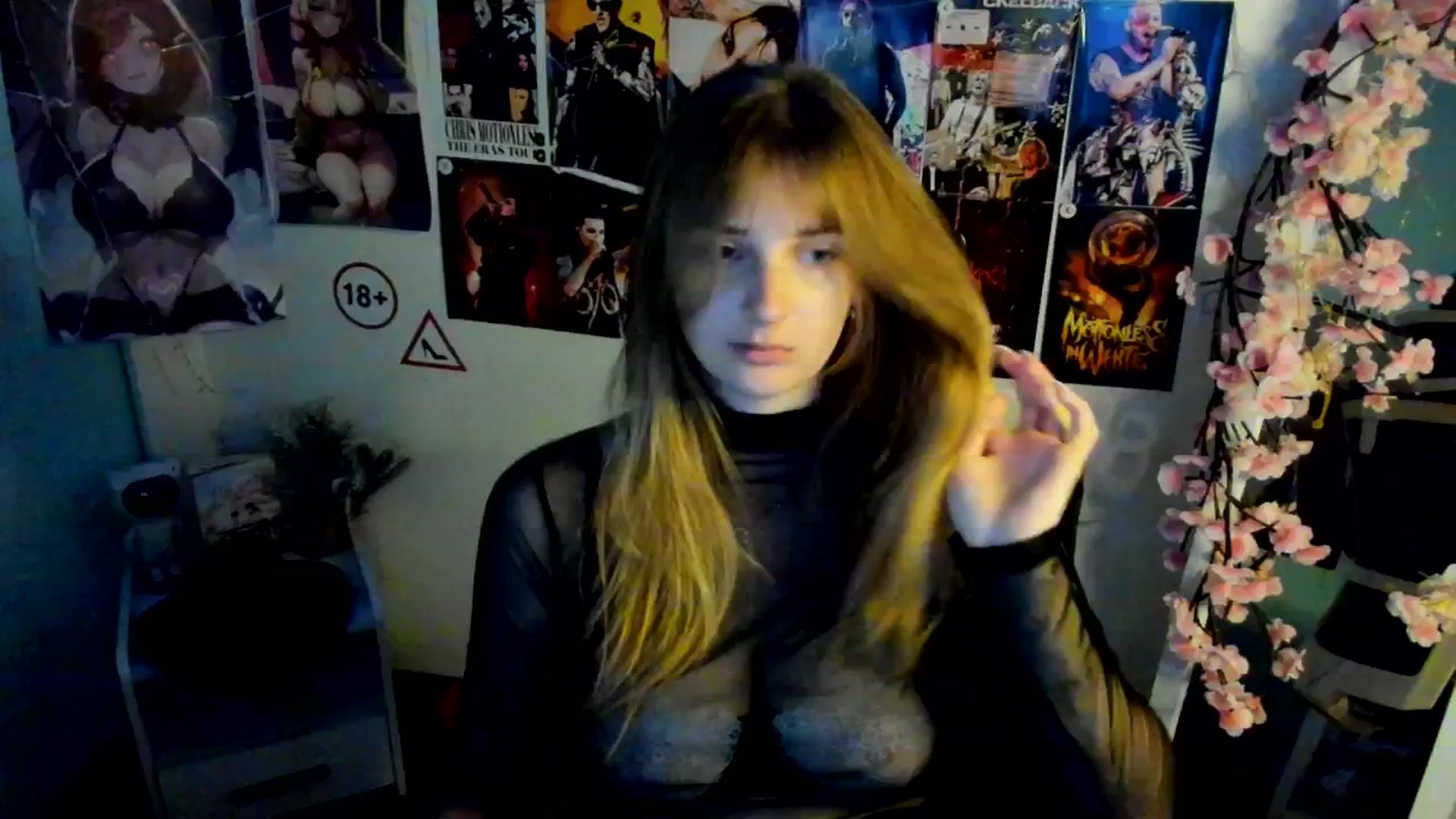 Gallery image thumbnail from Lisa_Star_'s myfreecams stream on, 11/30/2025, 07:20 image 15 of 20