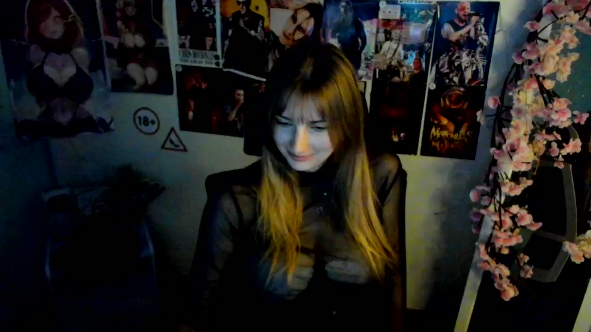 Gallery image thumbnail from Lisa_Star_'s myfreecams stream on, 11/30/2025, 10:20 image 12 of 20