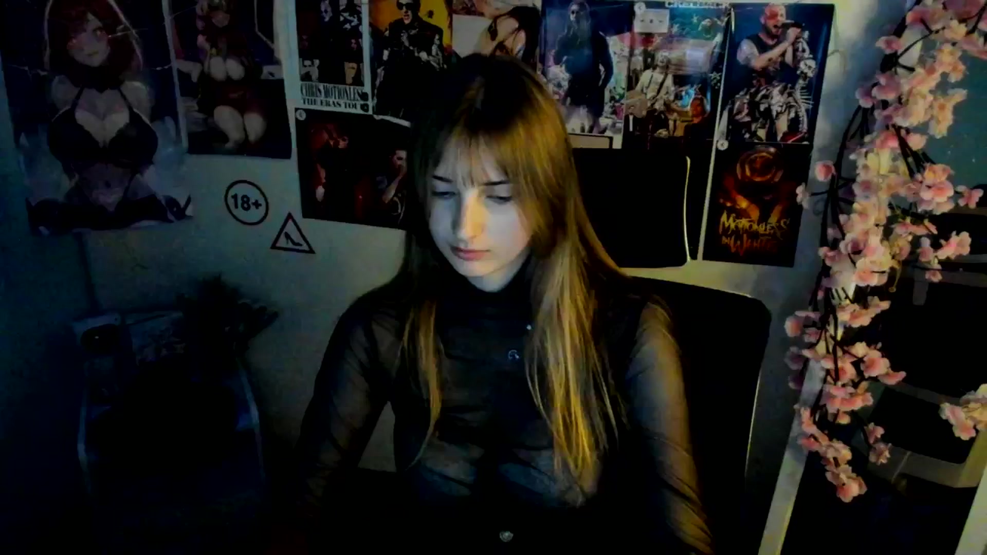 Gallery image thumbnail from Lisa_Star_'s myfreecams stream on, 11/30/2025, 10:20 image 8 of 20