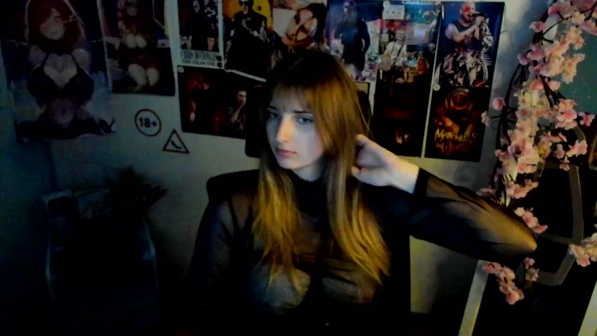 Gallery image thumbnail from Lisa_Star_'s myfreecams stream on, 11/30/2025, 10:20 image 15 of 20