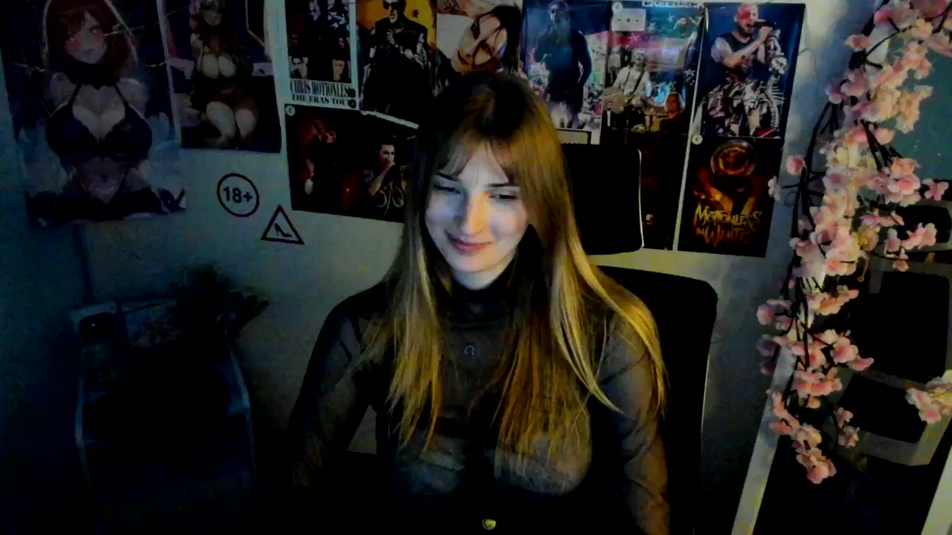 Gallery image thumbnail from Lisa_Star_'s myfreecams stream on, 11/30/2025, 10:20 image 6 of 20