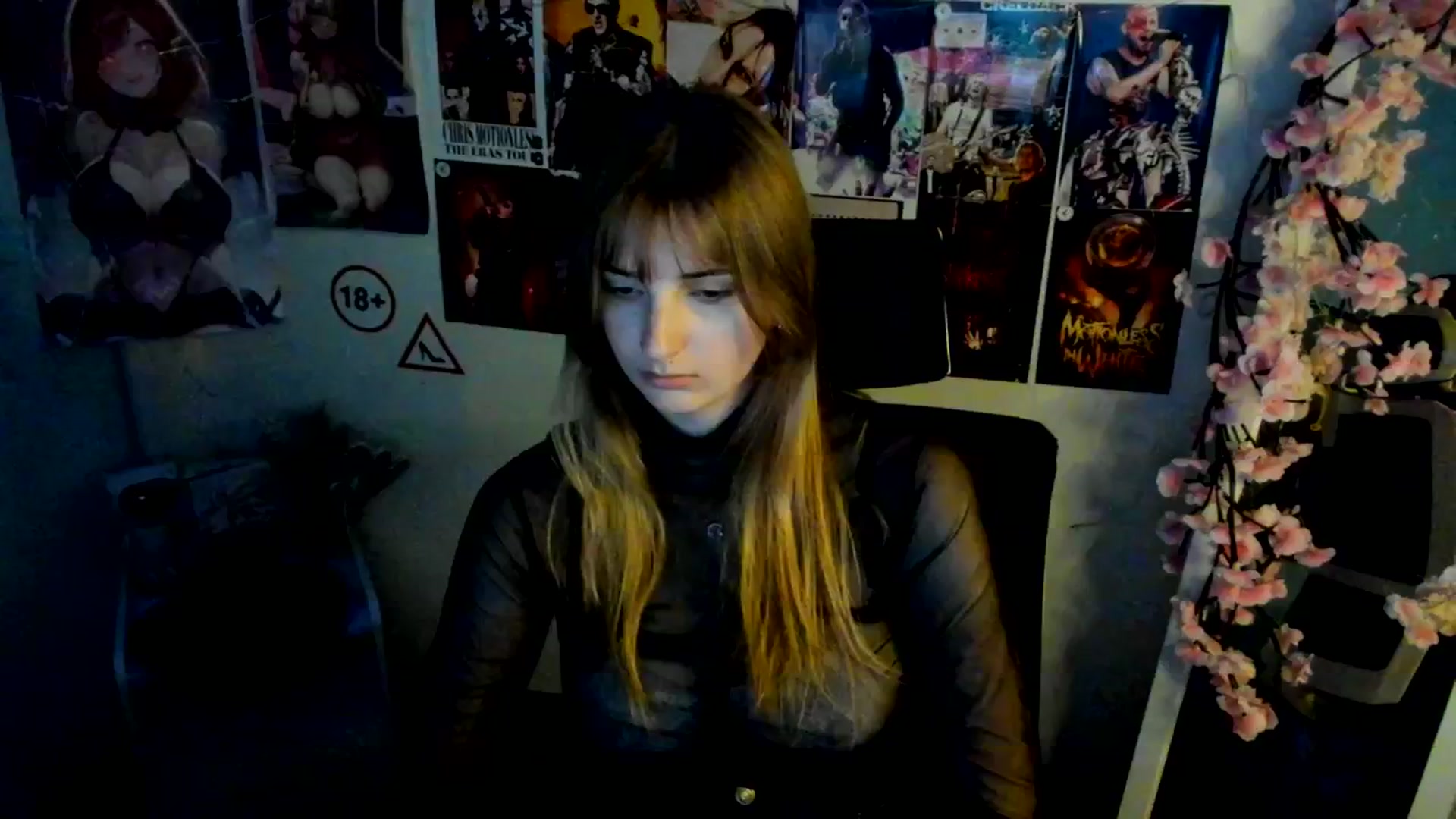 Gallery image thumbnail from Lisa_Star_'s myfreecams stream on, 11/30/2025, 10:20 image 2 of 20