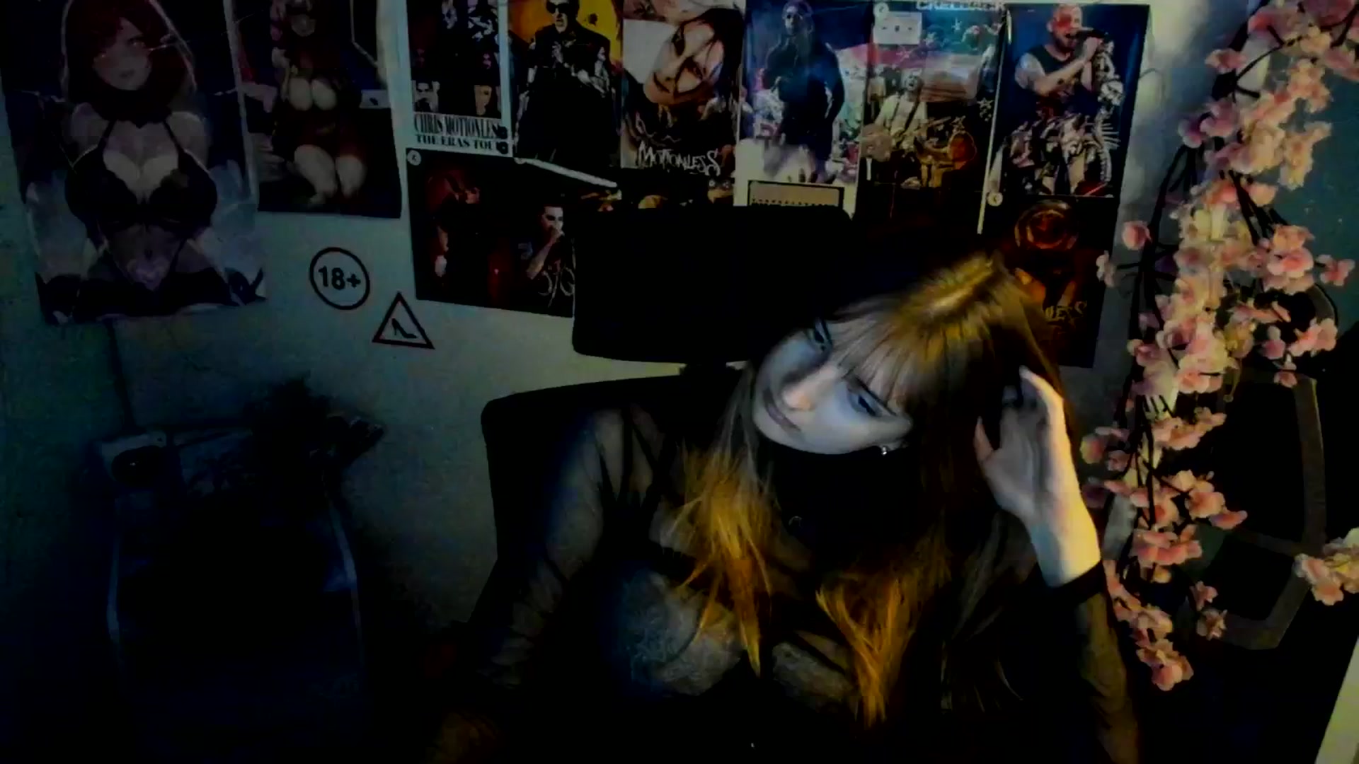 Gallery image thumbnail from Lisa_Star_'s myfreecams stream on, 11/30/2025, 10:20 image 16 of 20