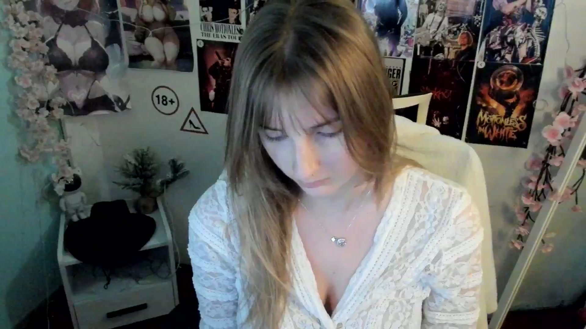 Gallery image thumbnail from Lisa_Star_'s myfreecams stream on, 12/07/2025, 18:47 image 19 of 20