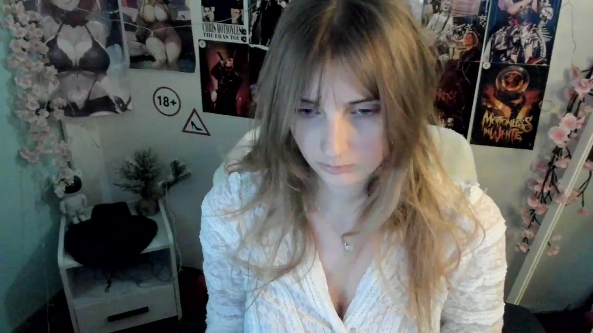 Gallery image thumbnail from Lisa_Star_'s myfreecams stream on, 12/07/2025, 18:47 image 5 of 20