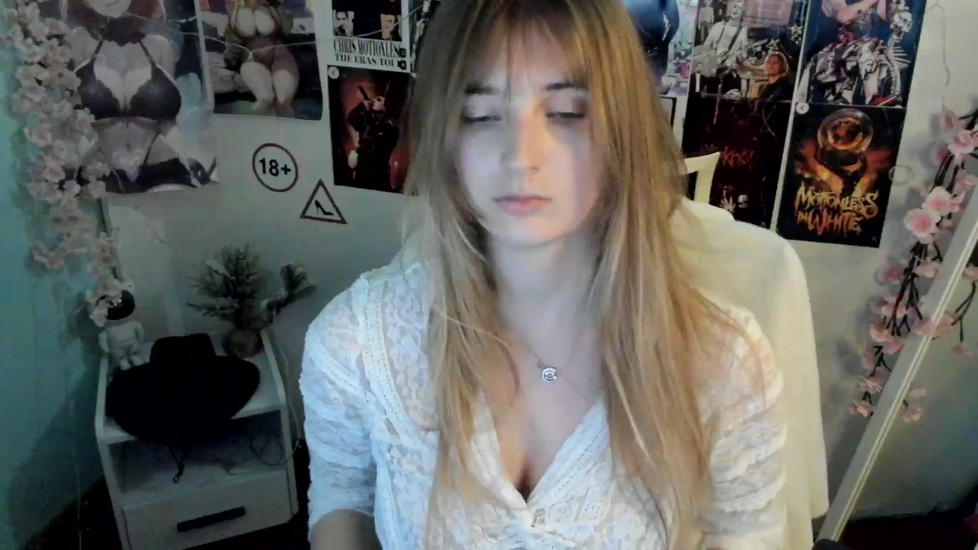 Gallery image thumbnail from Lisa_Star_'s myfreecams stream on, 12/07/2025, 18:47 image 13 of 20